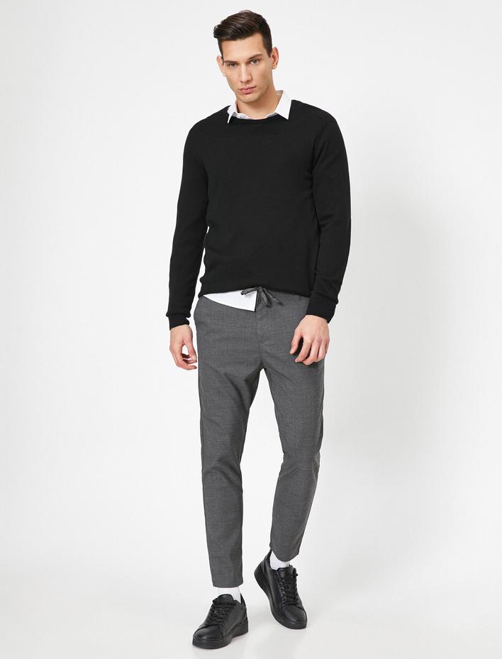  Beli Bağlamalı ve Lastikli Kareli Rahat Kesim Pantolon