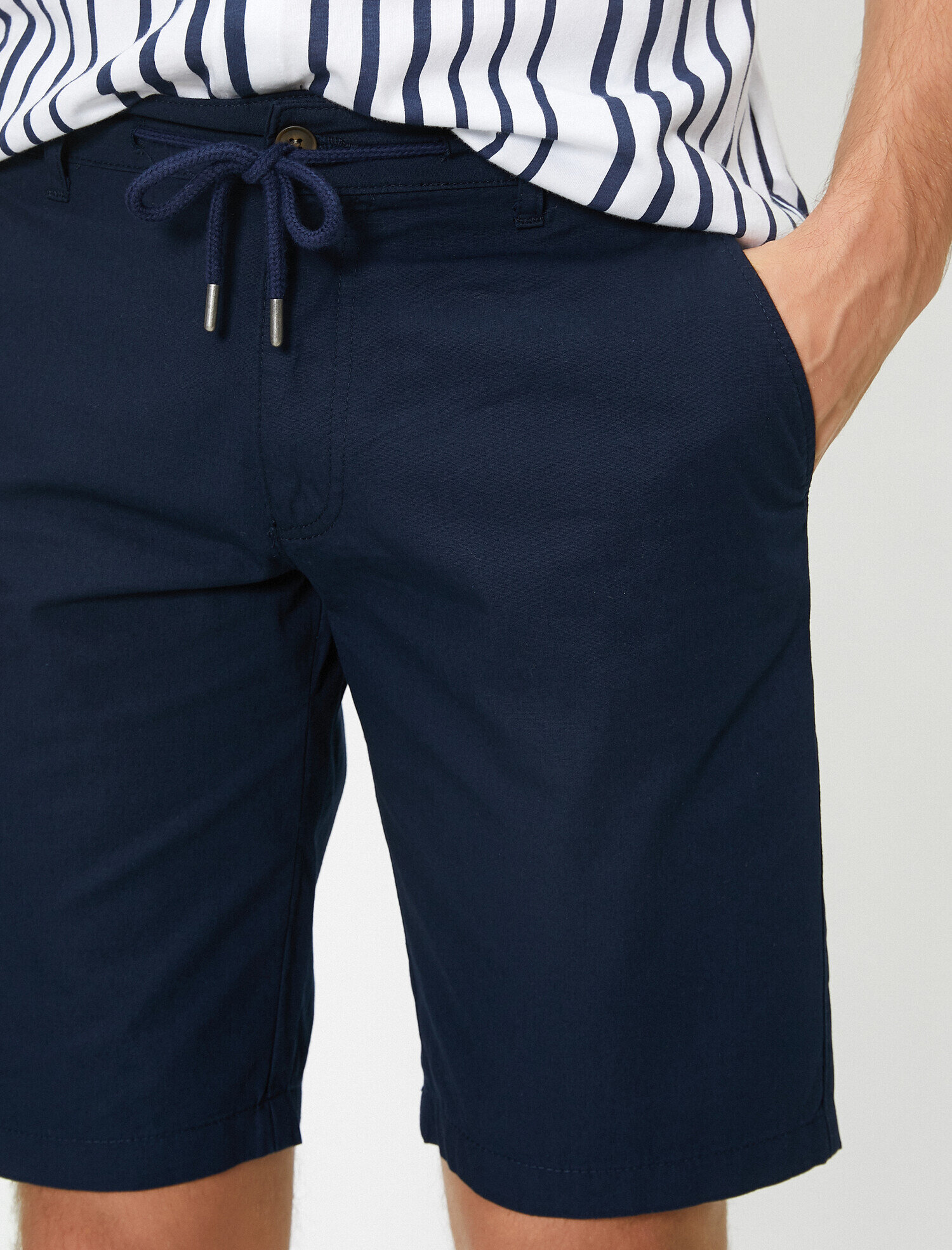   Pamuklu Dokuma Bermuda Şort