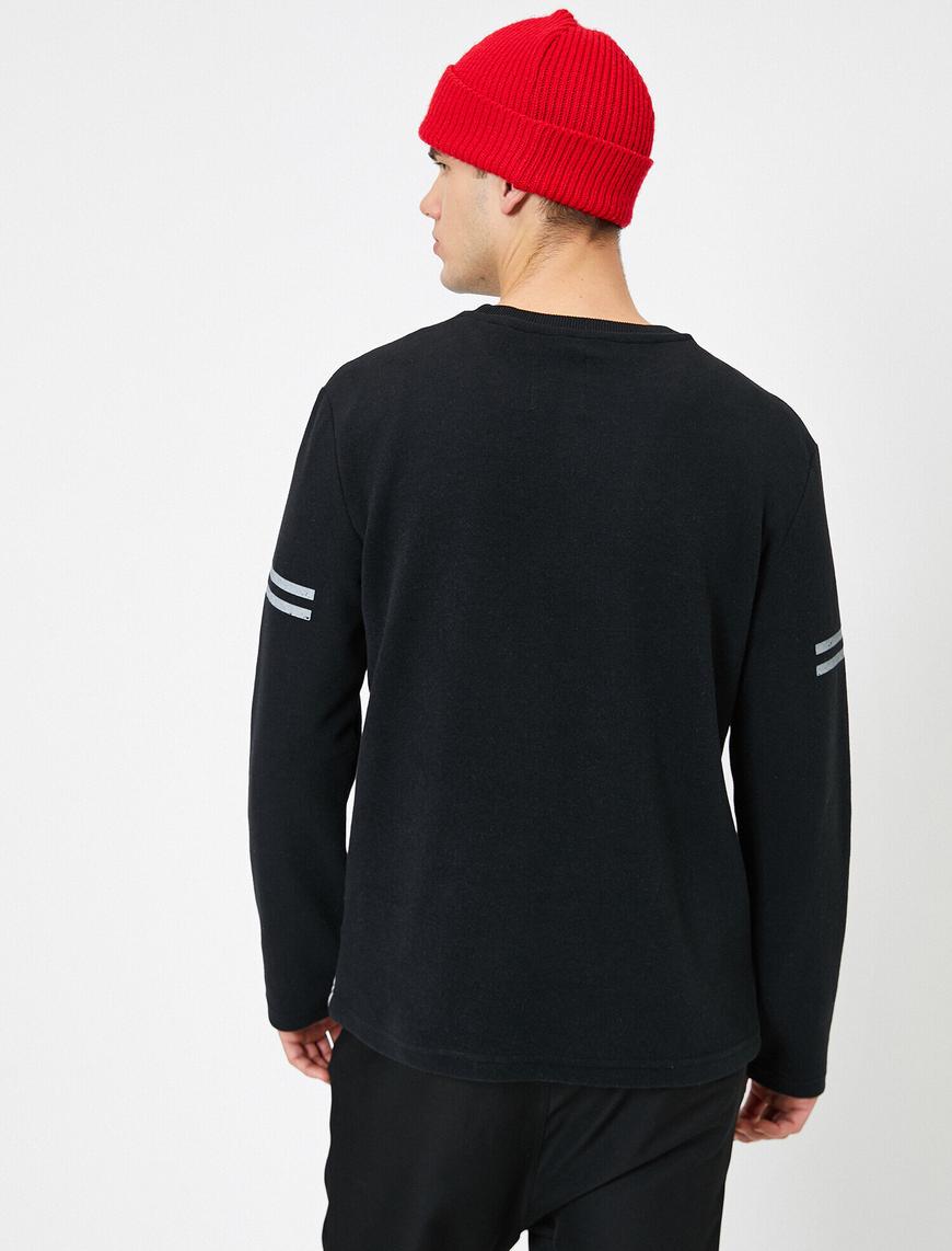  Baskılı Kolları Şerit Detaylı Slim Fit Spor Kazak