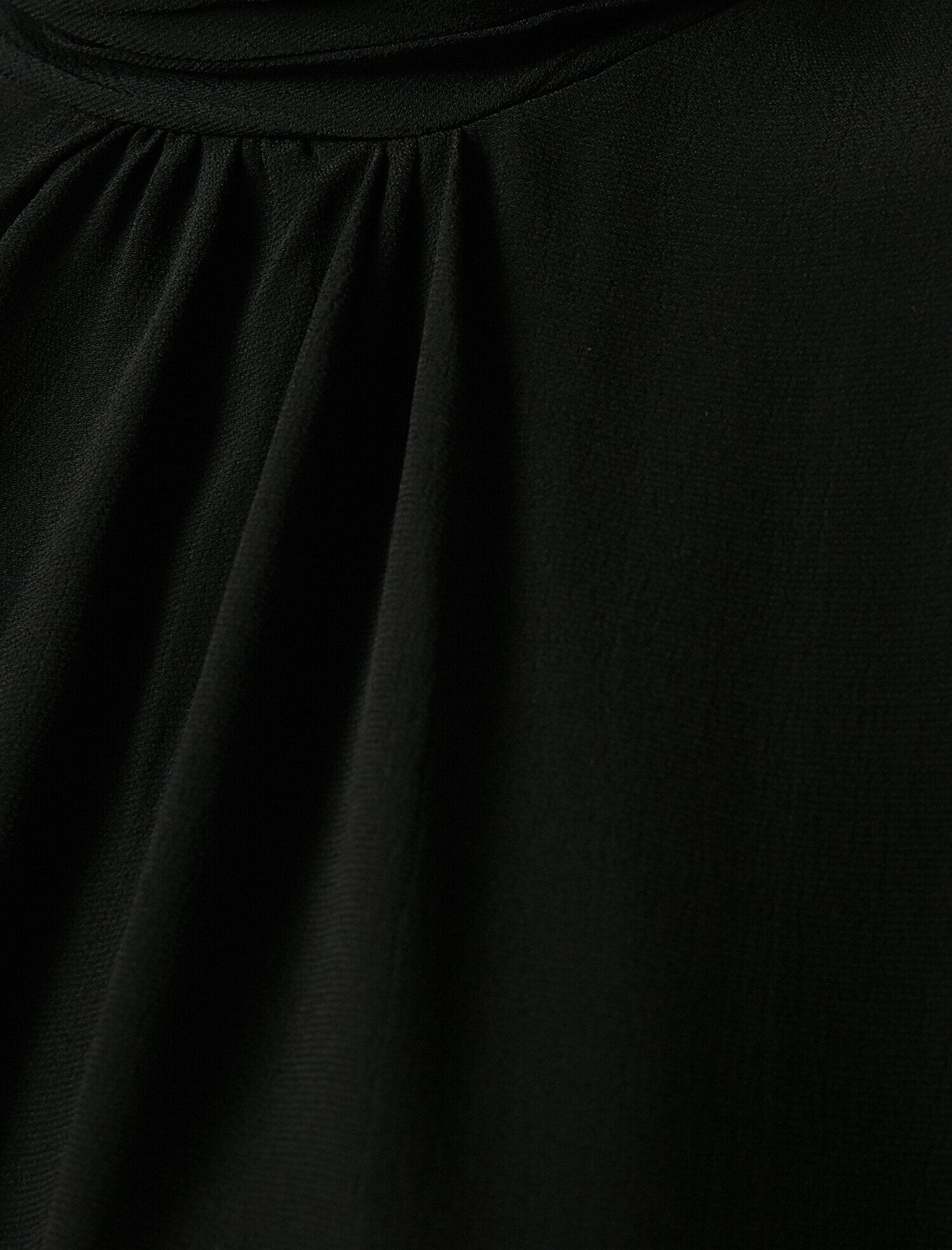   Vatkalı Dik Yaka Uzun Kollu Bluz