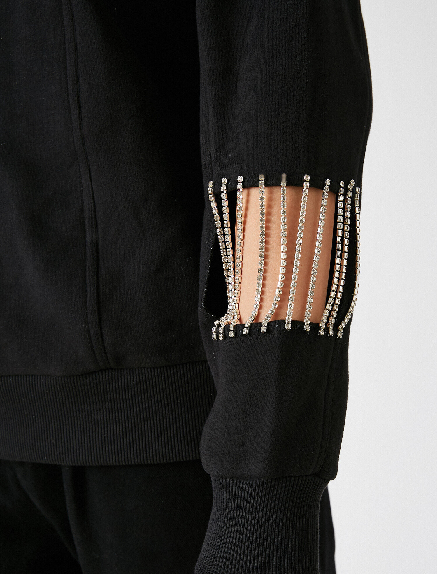   Organik Pamuklu Taşlı Pencere Detaylı Sweatshirt