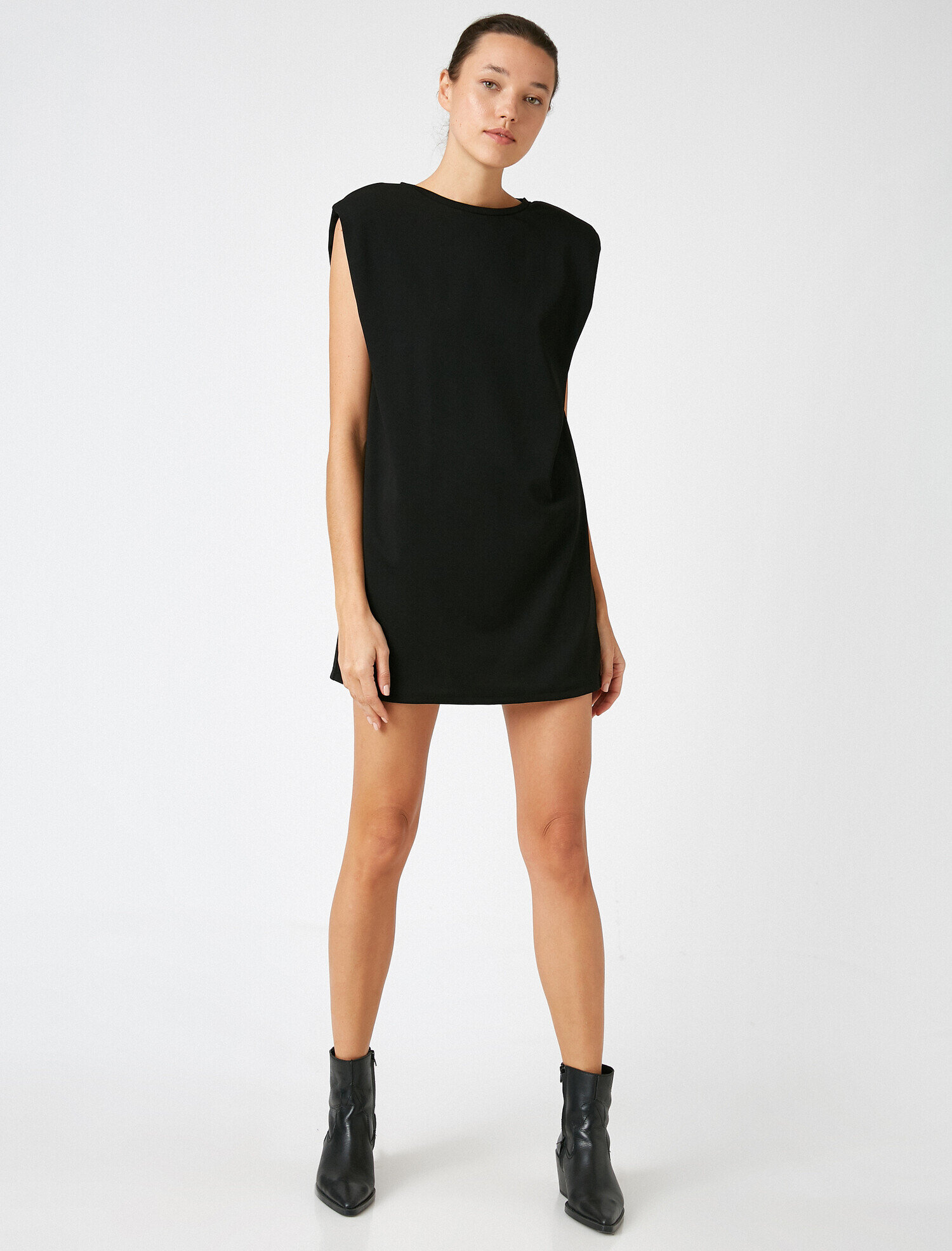   Vatkalı Kısa Elbise