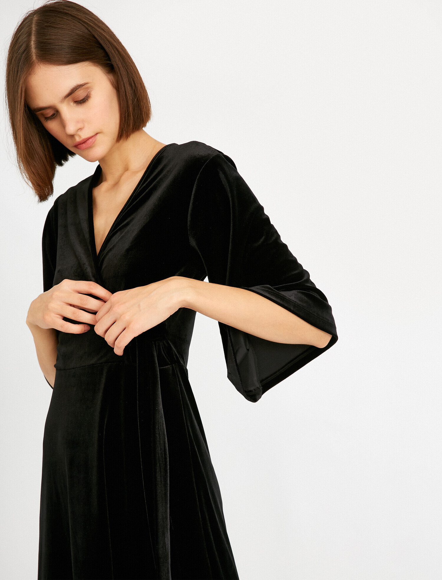   Kadife V Yaka Bağcıklı Wrap Elbise