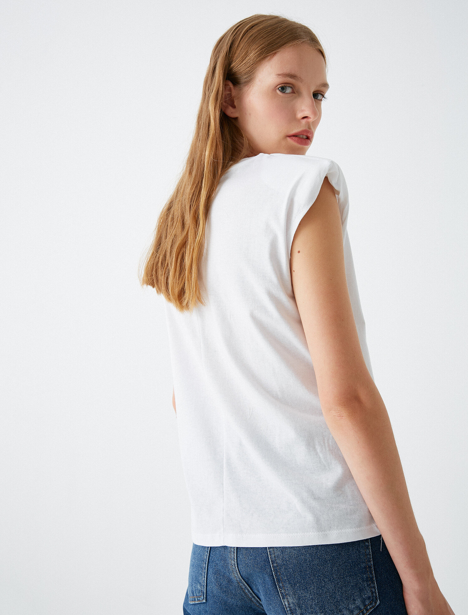   Pamuklu Vatkalı Kısa Kollu Tişört