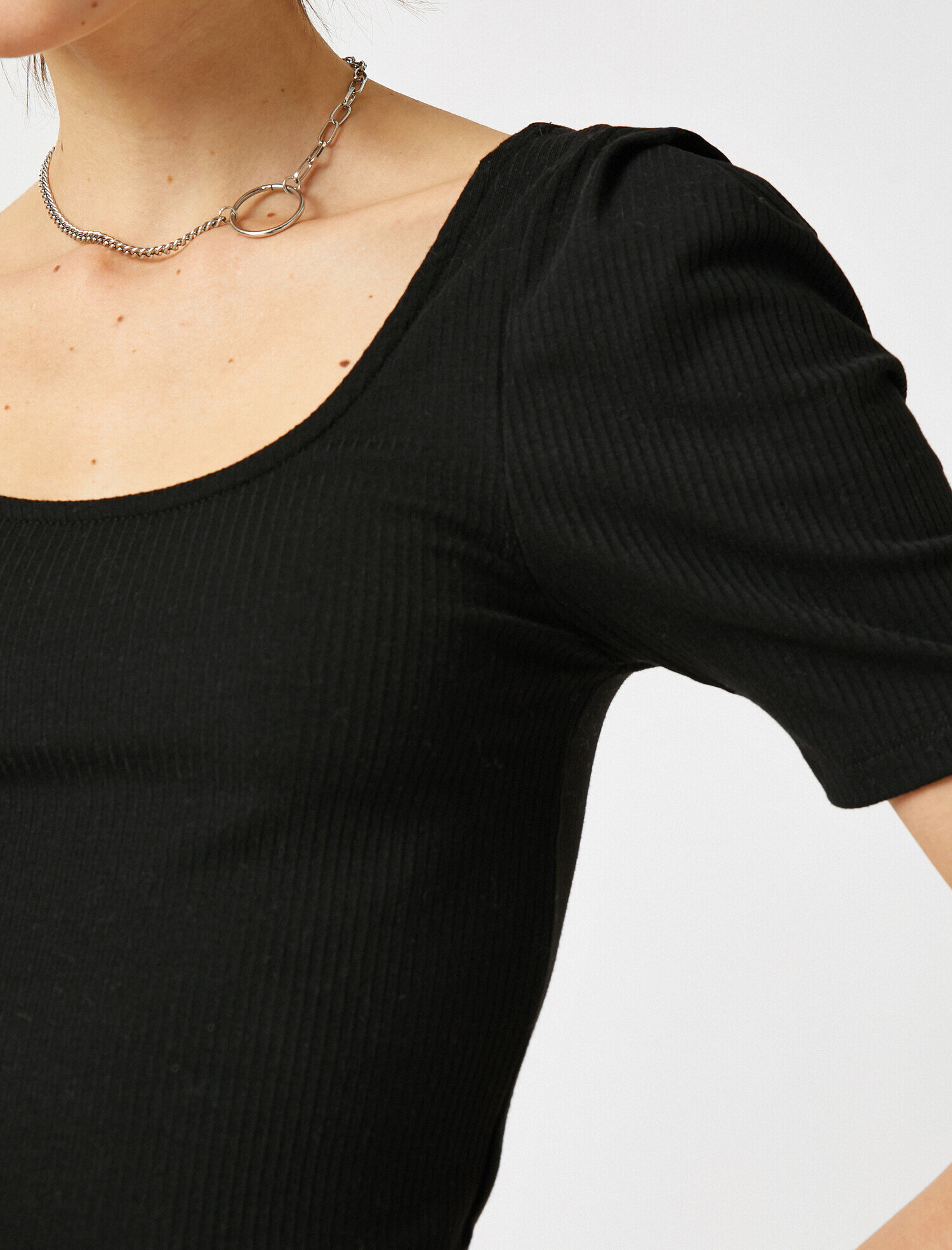   Kısa Kollu Tişört