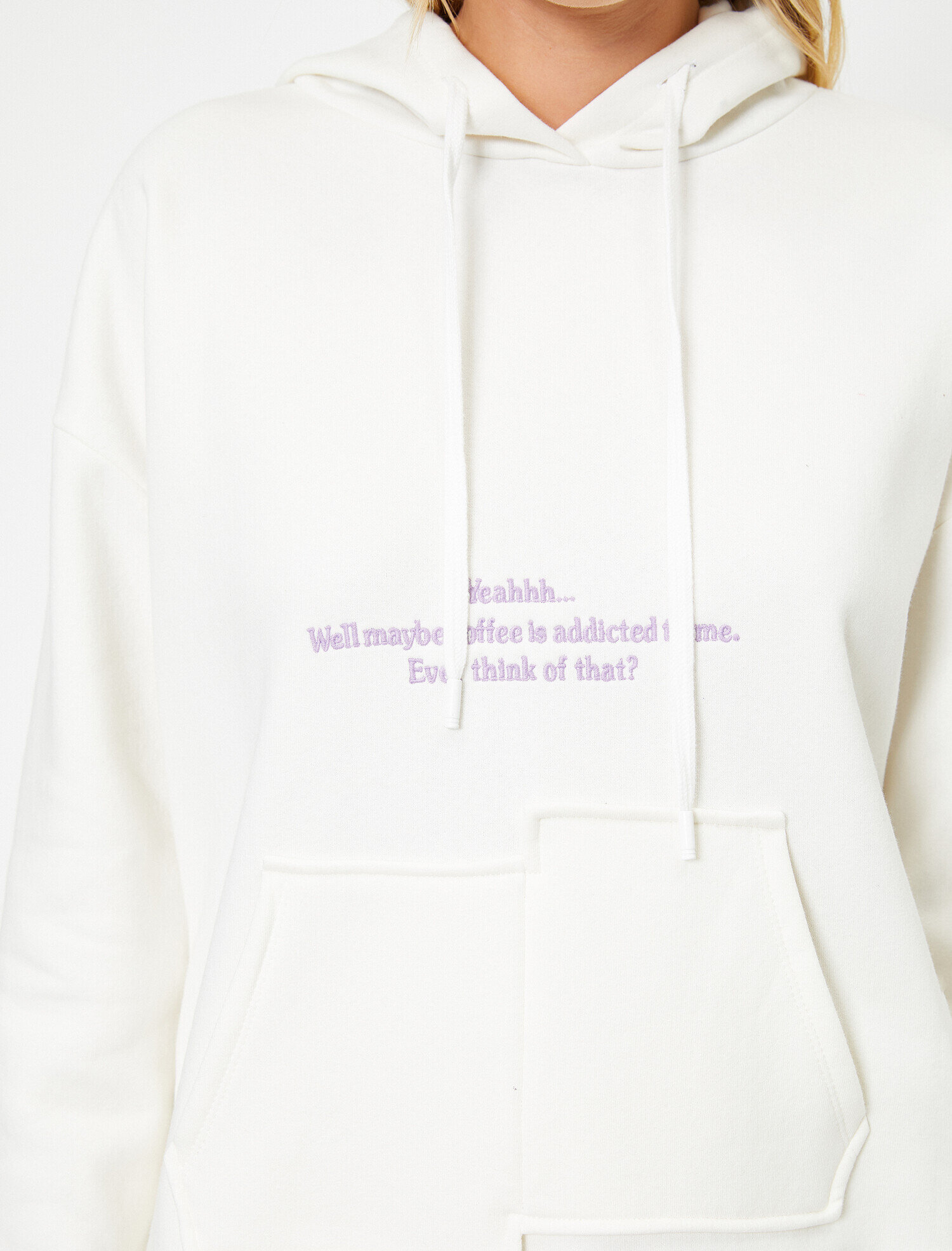   Kapüşonlu Cepli Yazılı Baskılı Uzun Kollu Sweatshirt