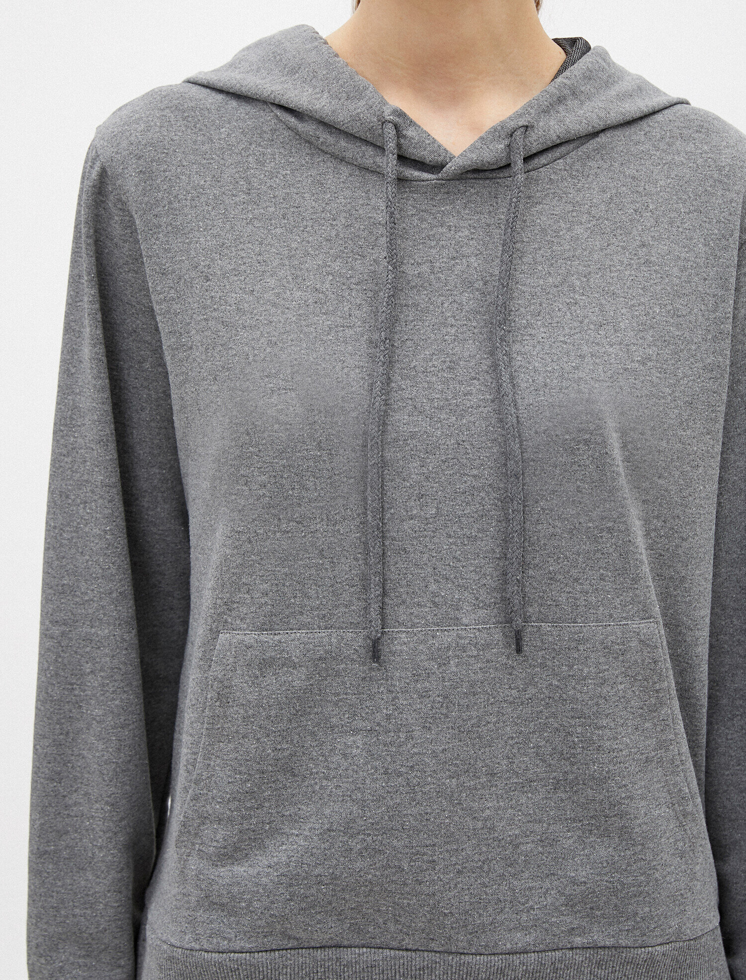   Kapüşonlu Cepli Sweatshirt