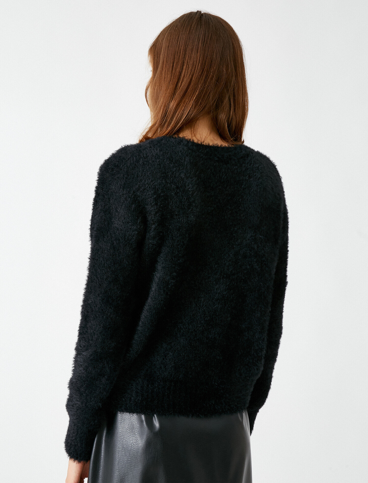 V Yaka Crop Triko Kazak