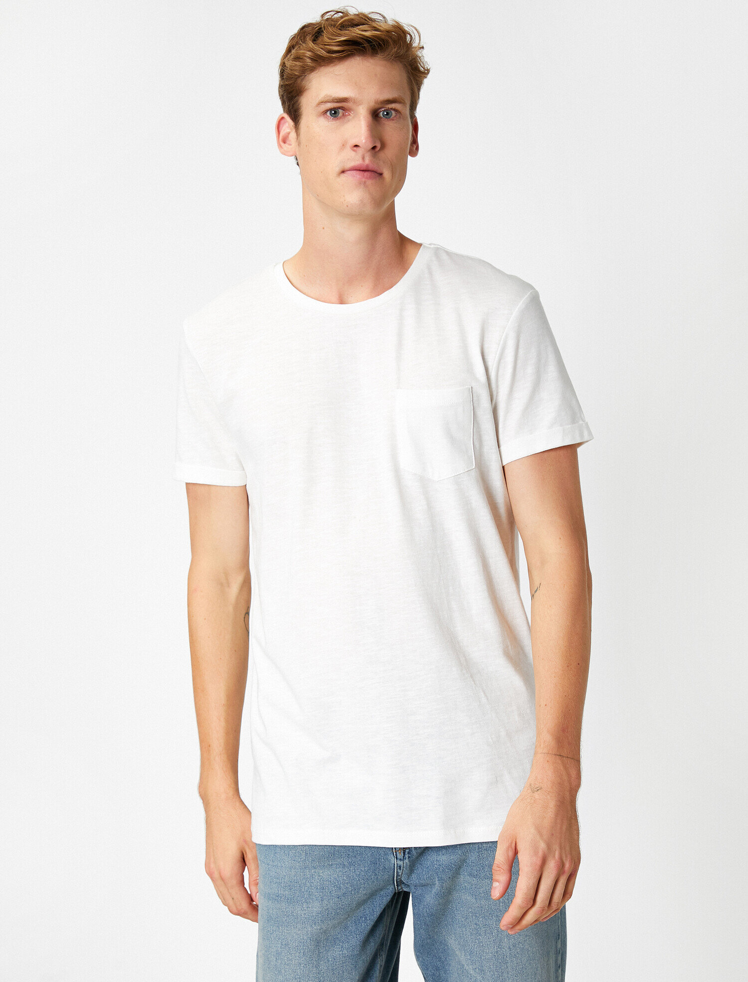   Pamuklu Bisiklet Yaka Kısa Kollu Cepli Tişört