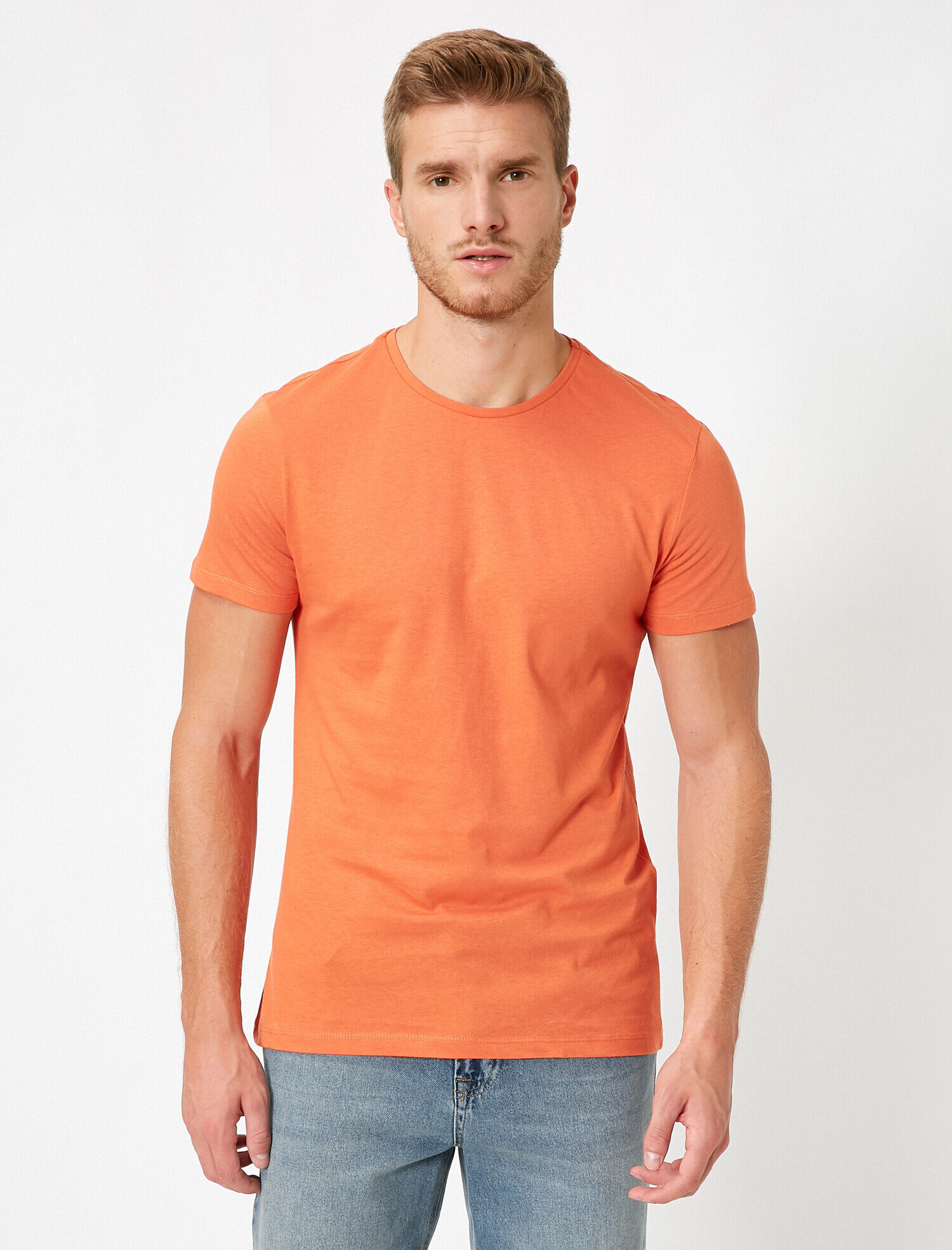   Pamuklu Bisiklet Yaka Kısa Kollu Tişört