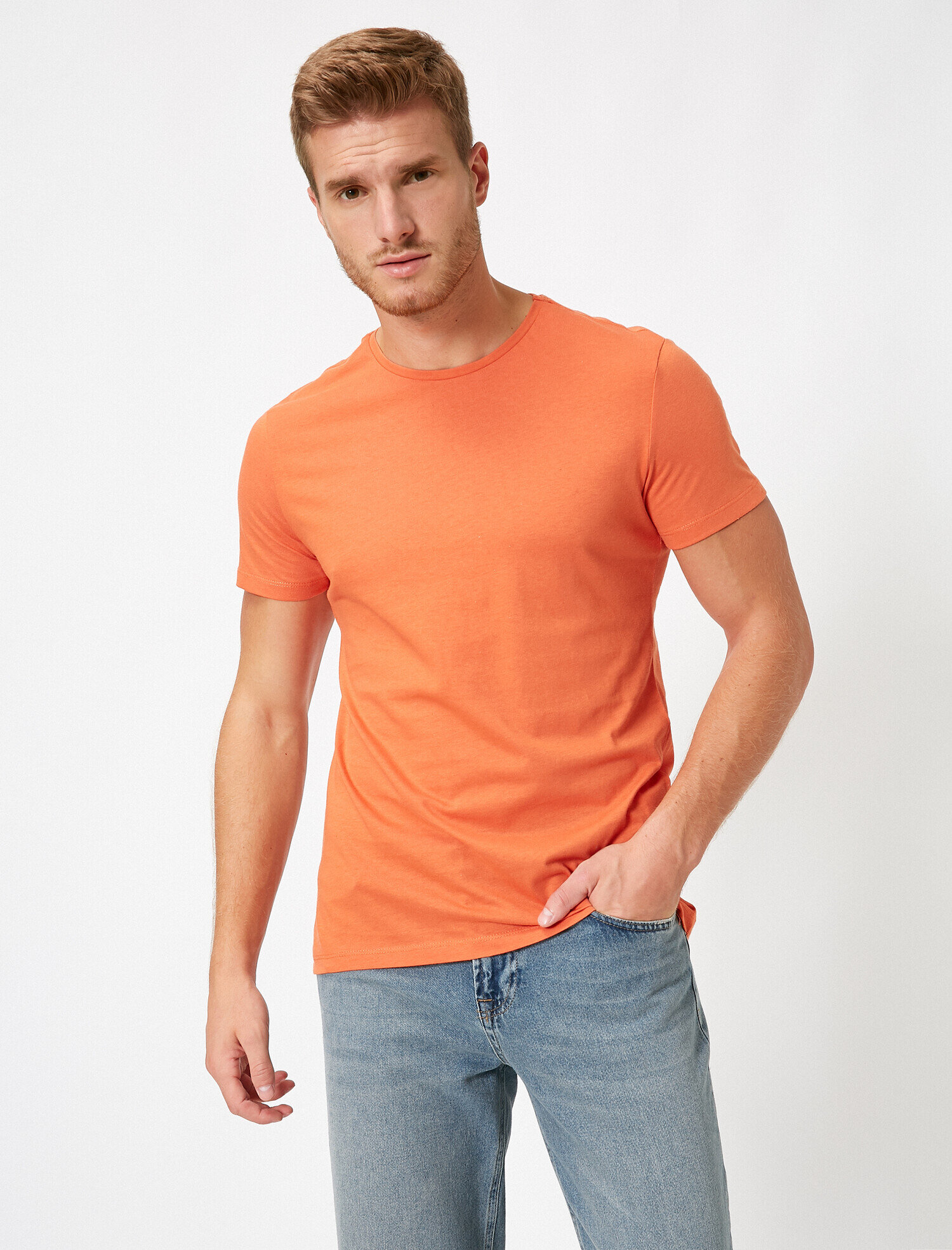   Pamuklu Bisiklet Yaka Kısa Kollu Tişört