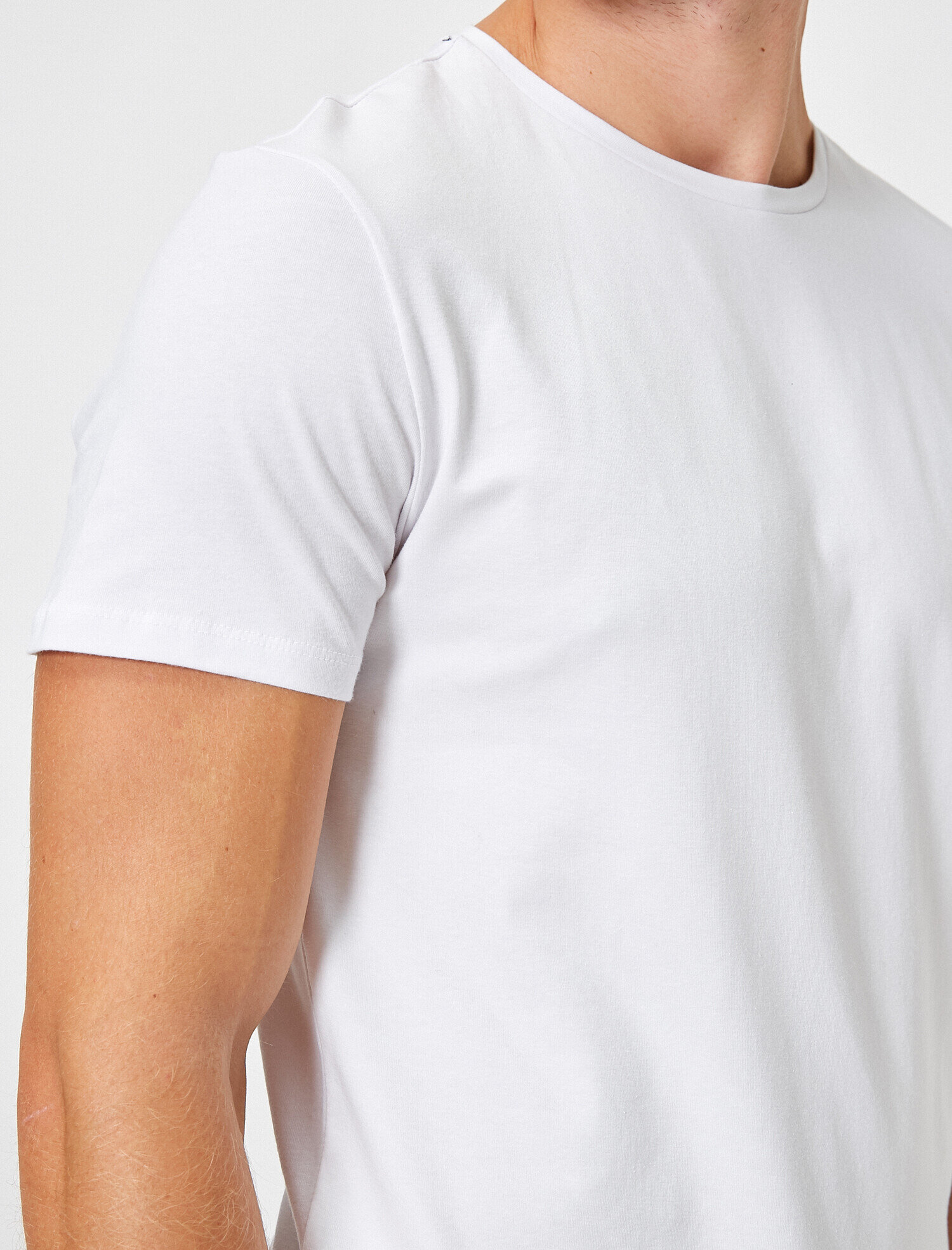   Basic Tişört Bisiklet Yaka Kısa Kollu