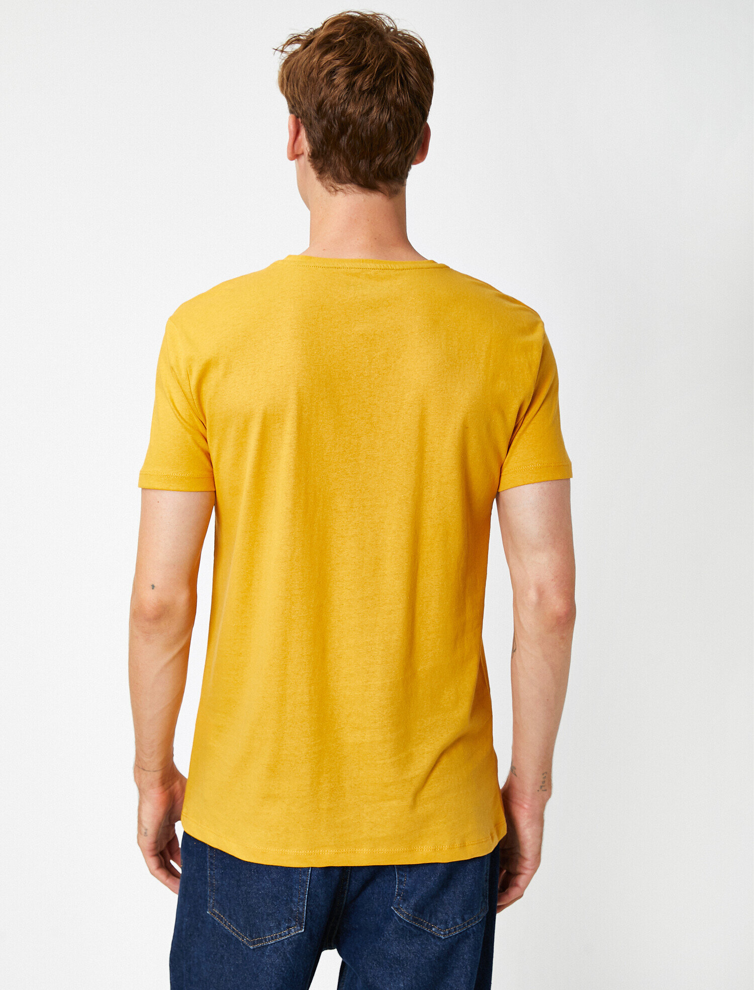   Kısa Kollu V Yaka Basic Tişört