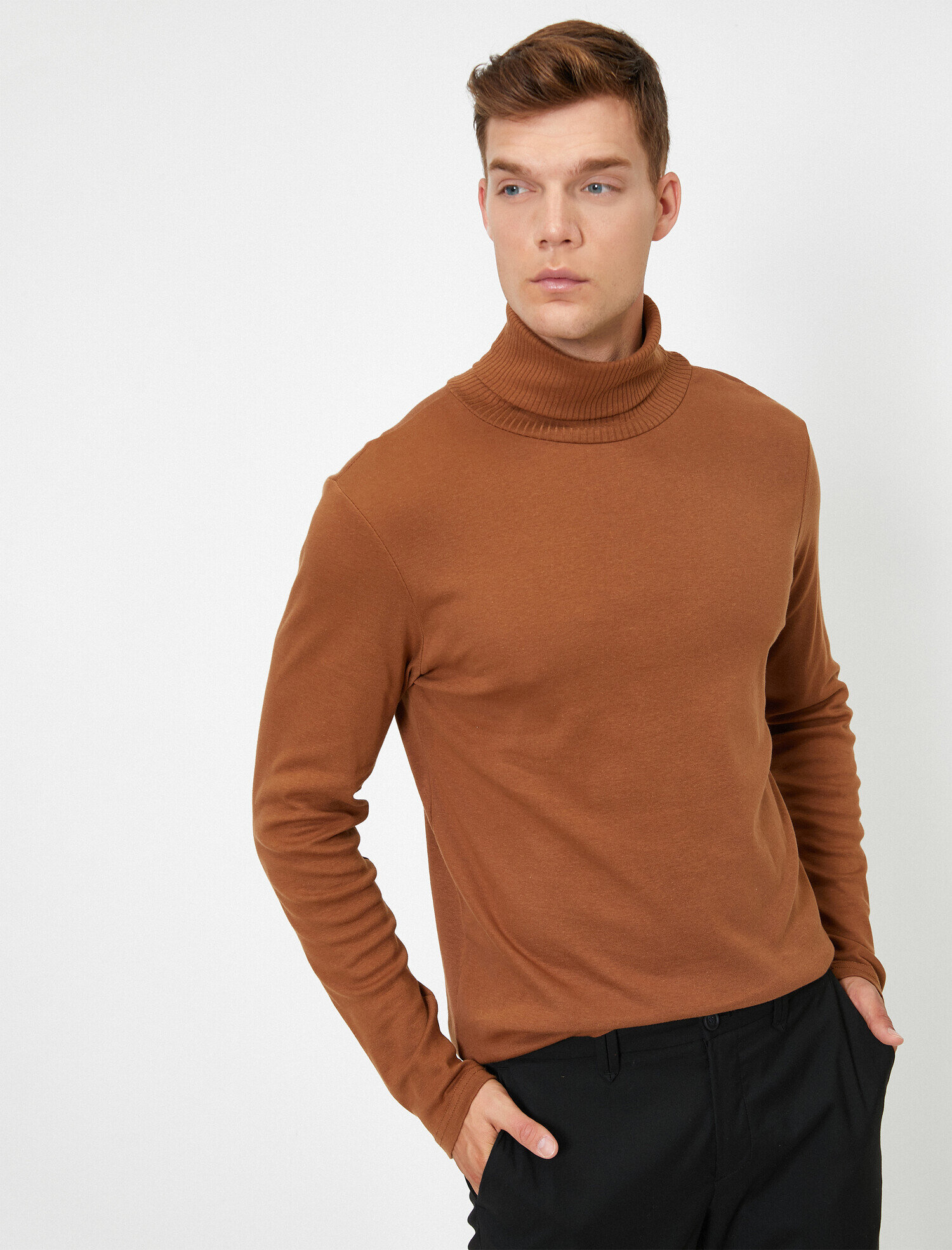   Boğazlı Uzun Kollu Basic Tişört