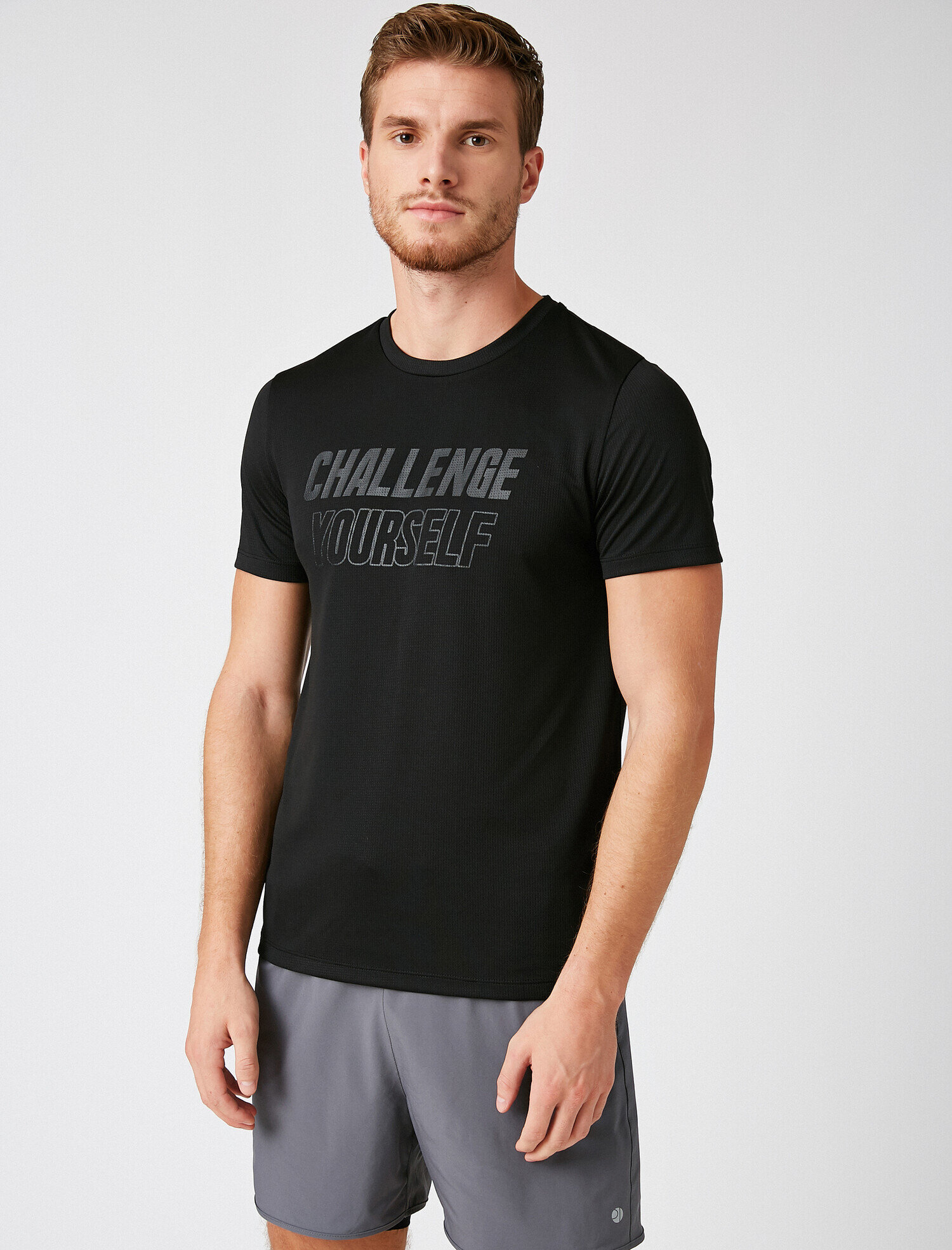   Kısa Kollu Bisiklet Yaka Yazılı Baskılı Tişört