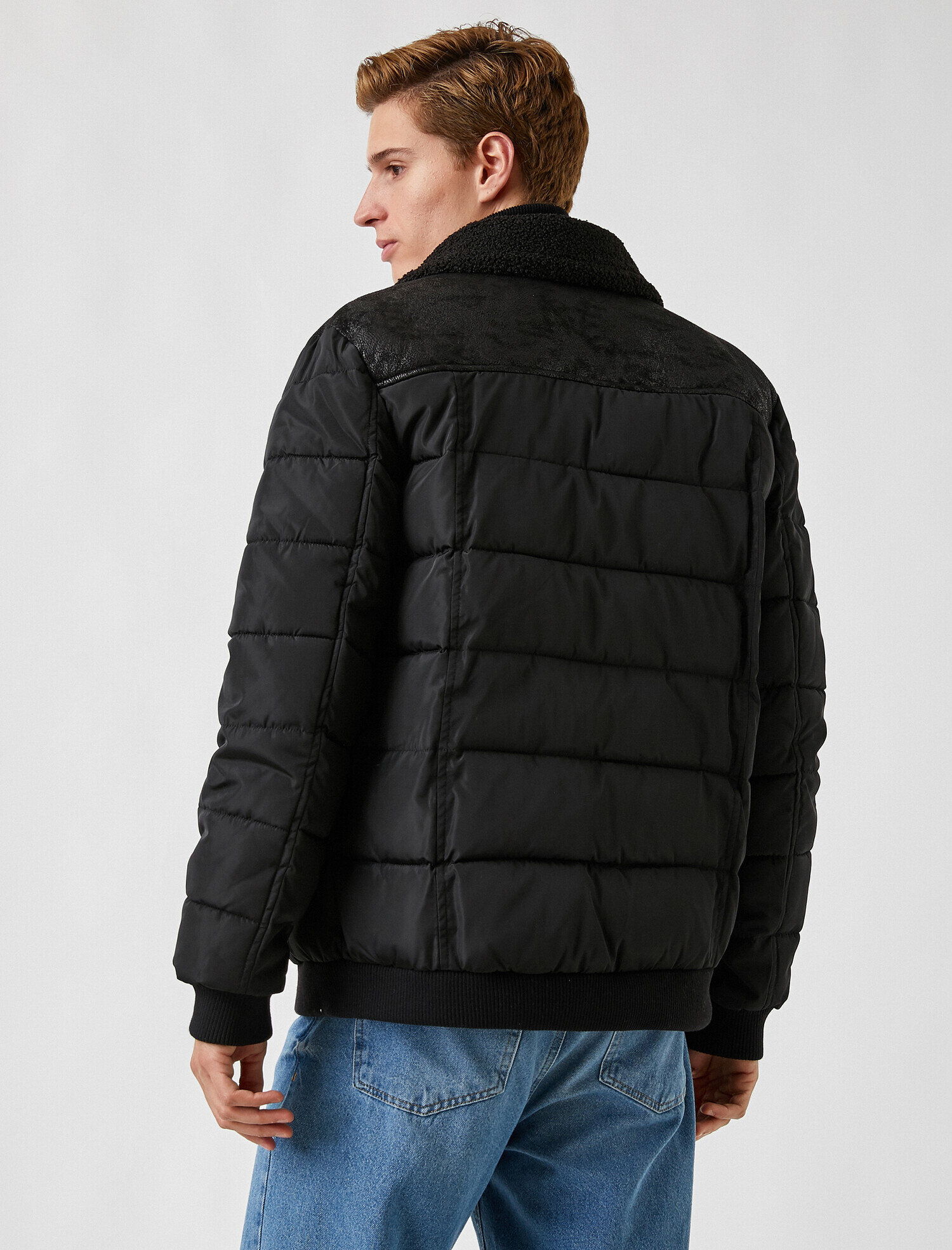   Yakası Suni Kürklü Deri Görünümlü Mont