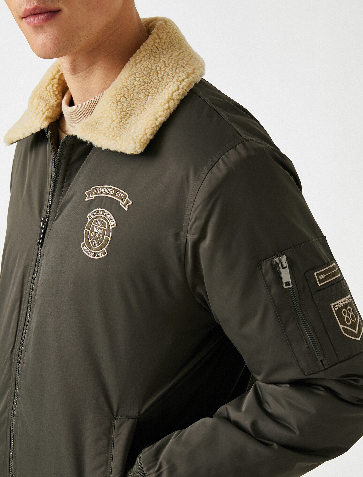   Armalı Fermuarlı Şerpalı Gömlek Yaka Cepli Mont