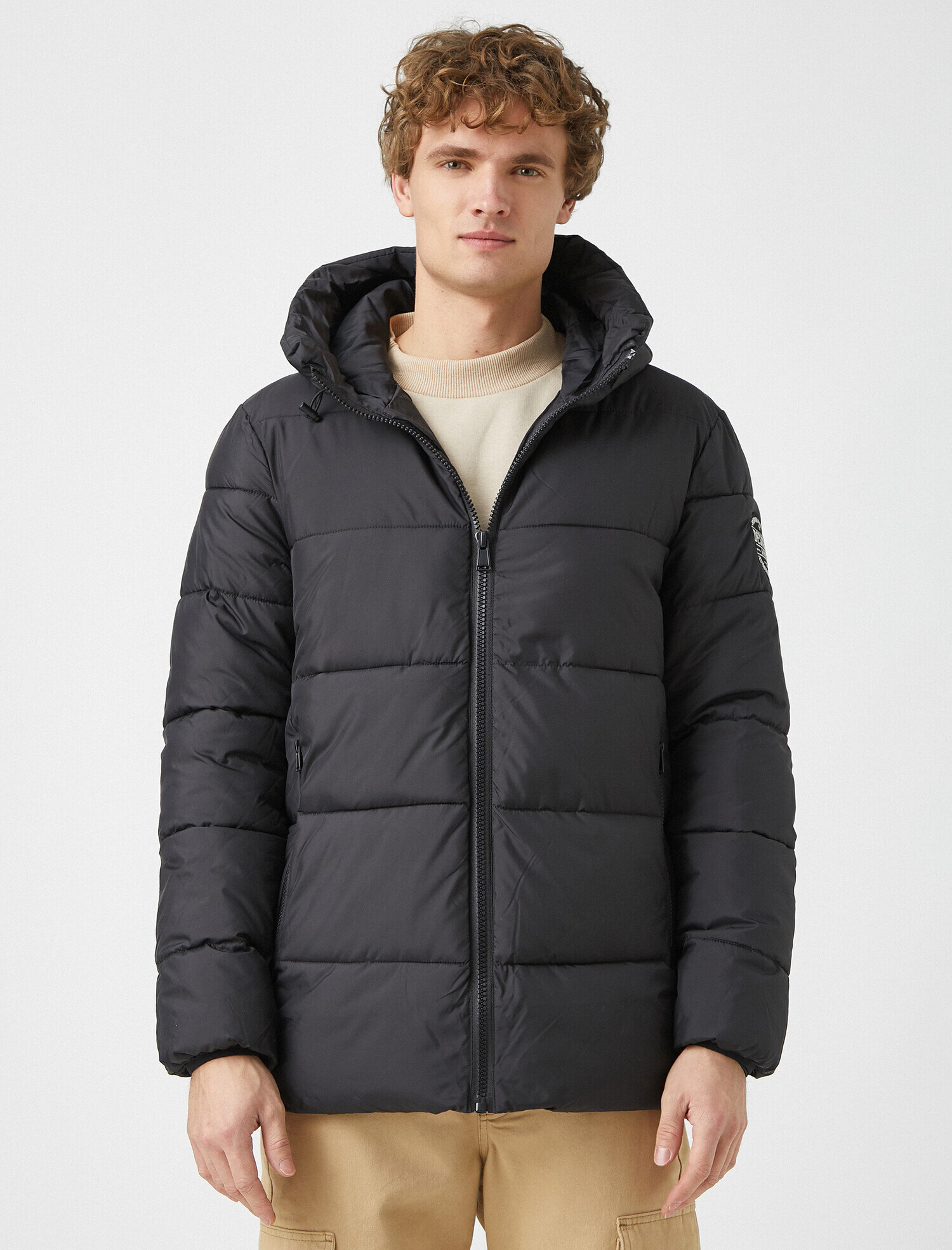   Kapşonlu Fermuarlı Mont Cep Detaylı