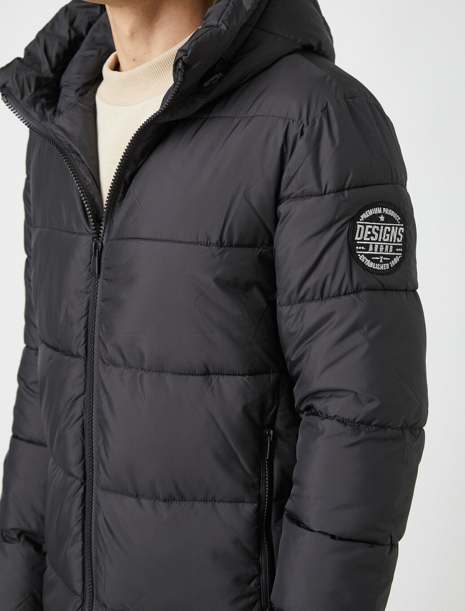   Kapşonlu Fermuarlı Mont Cep Detaylı