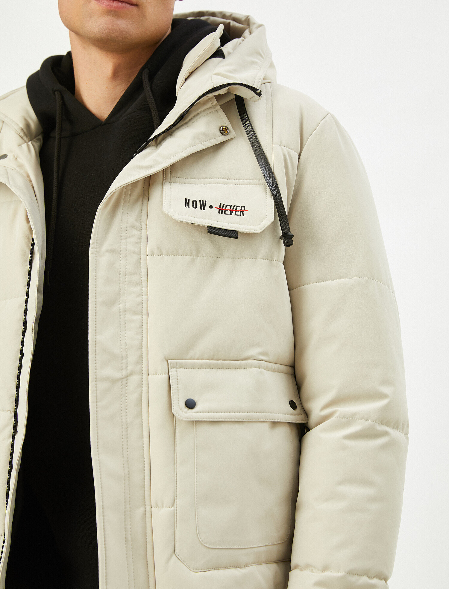   Kapşonlu Şişme Mont