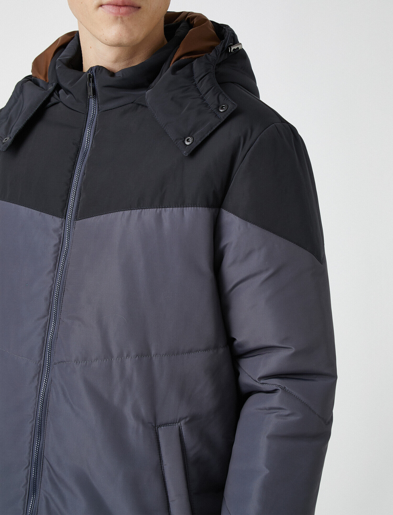   Kapüşonlu Cepli Fermuarlı Şişme Mont