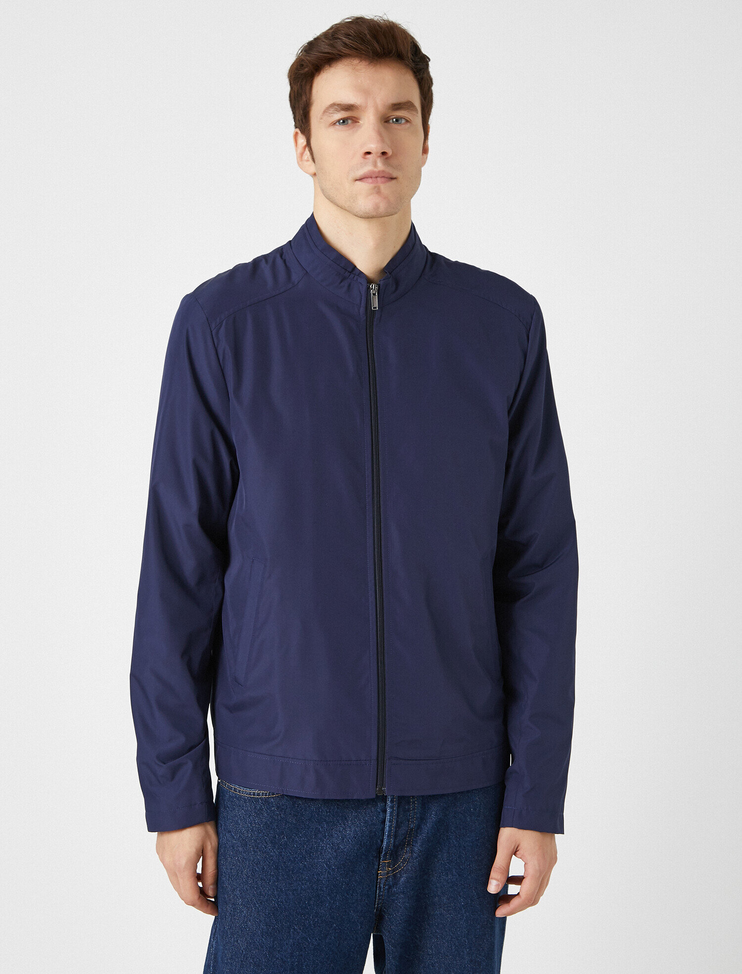 Dik Yaka Fermuarlı Poplin Kumaştan Mont