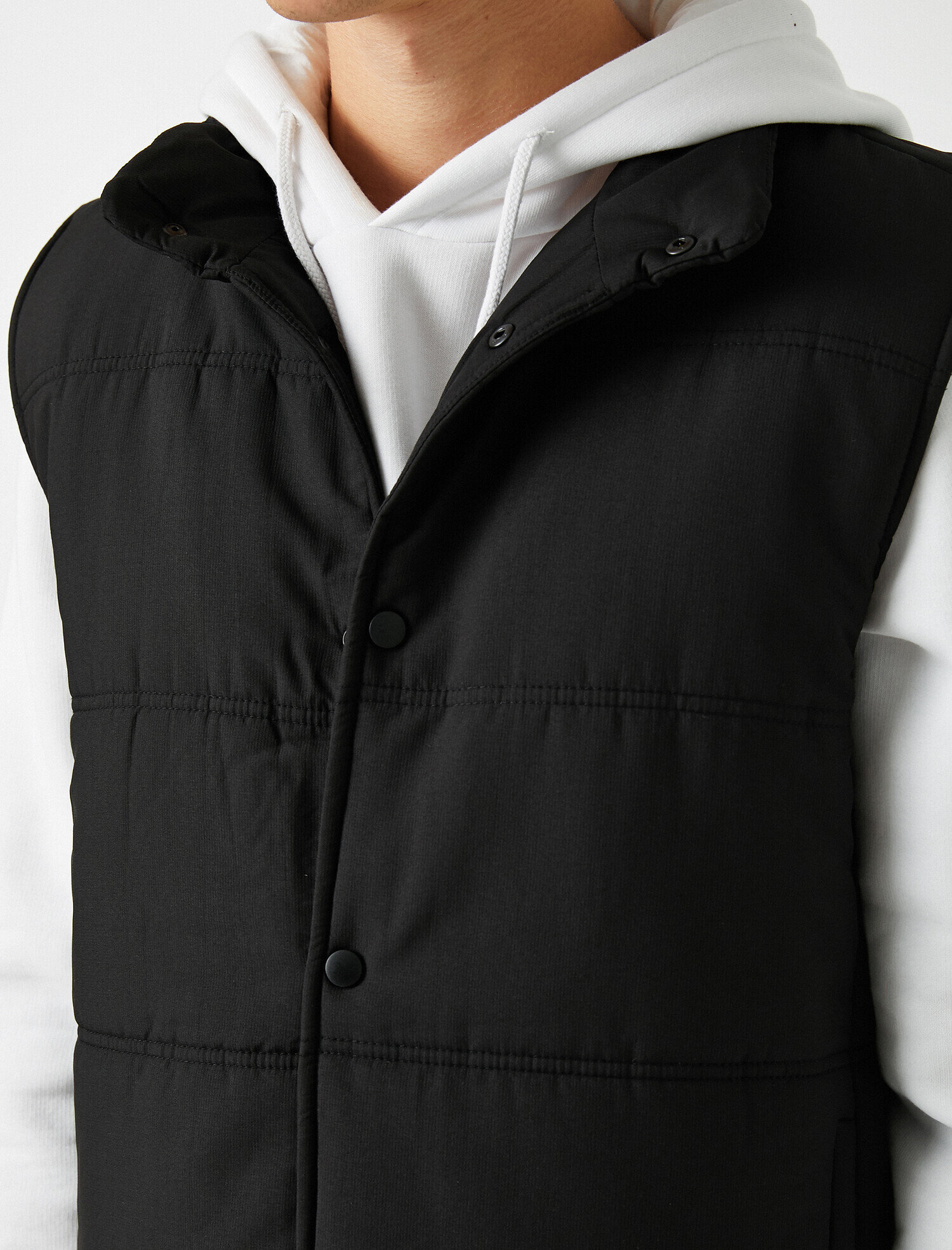   Dik Yaka Düğmeli Cepli Kalın Yelek