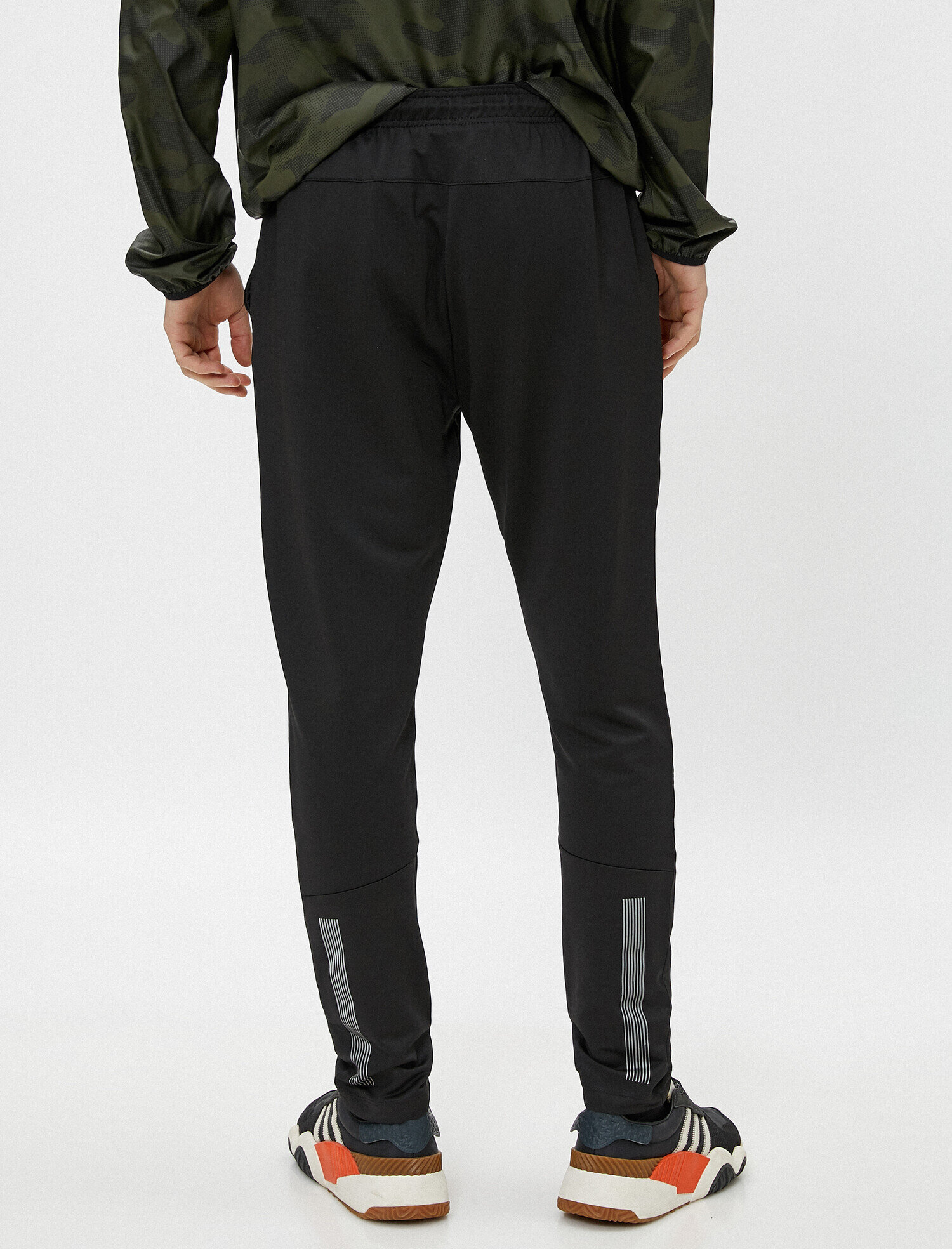   Straight Fit Cepli Paça Detaylı Eşofman Altı