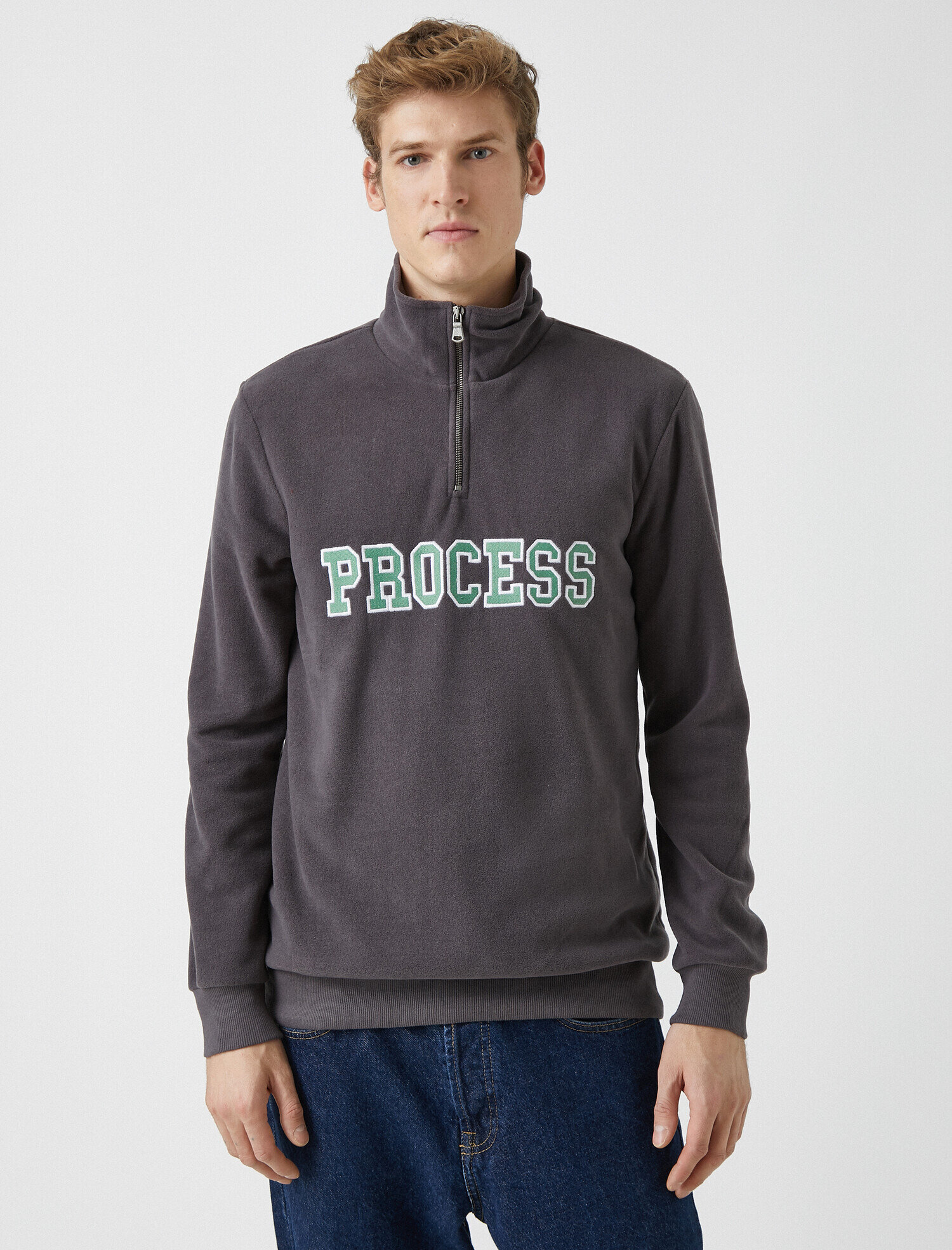 Fermuarlı Yazılı İşlemeli Polar Sweatshirt