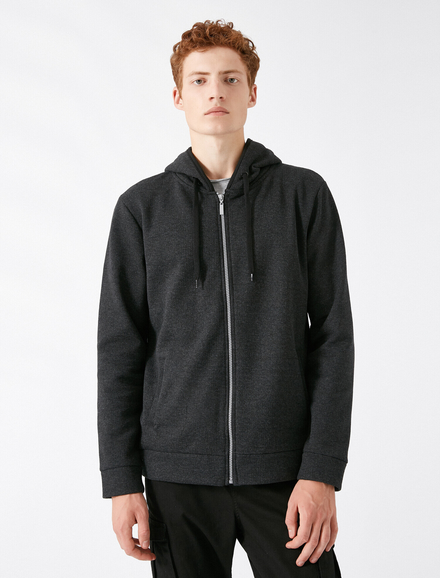   Uzun Kollu Kapüşonlu Fermuarlı Sweatshirt