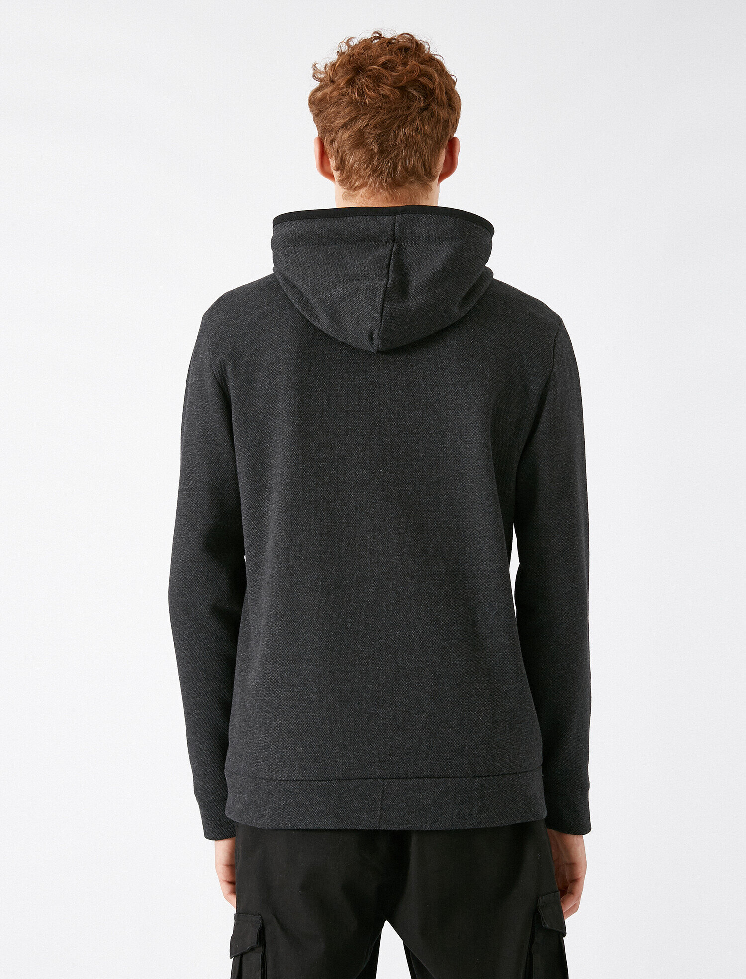   Uzun Kollu Kapüşonlu Fermuarlı Sweatshirt