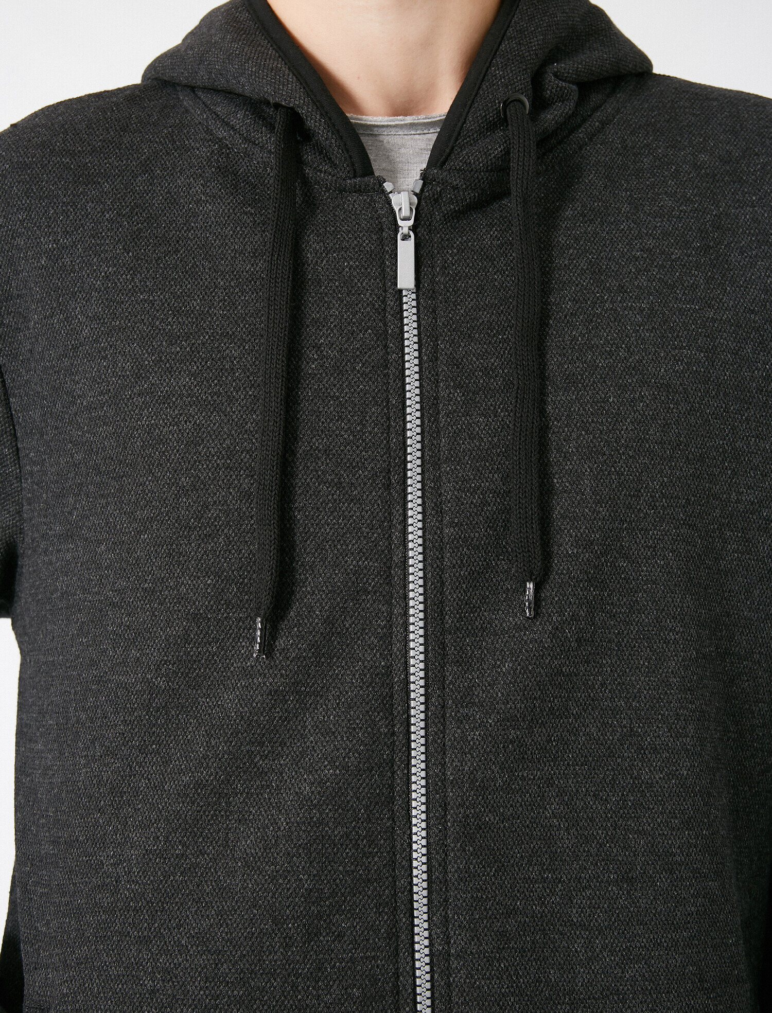   Uzun Kollu Kapüşonlu Fermuarlı Sweatshirt