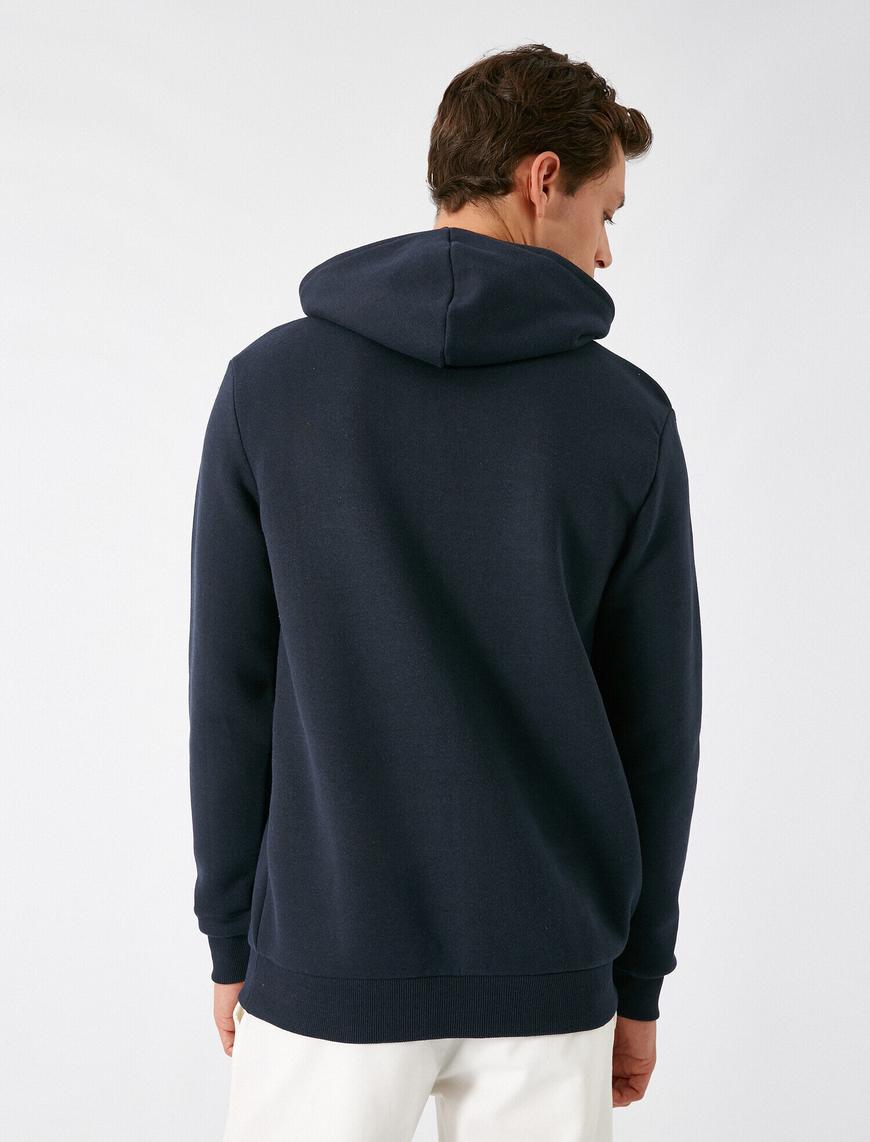   Kapüşonlu Uzun Kollu Baskılı Sweatshirt