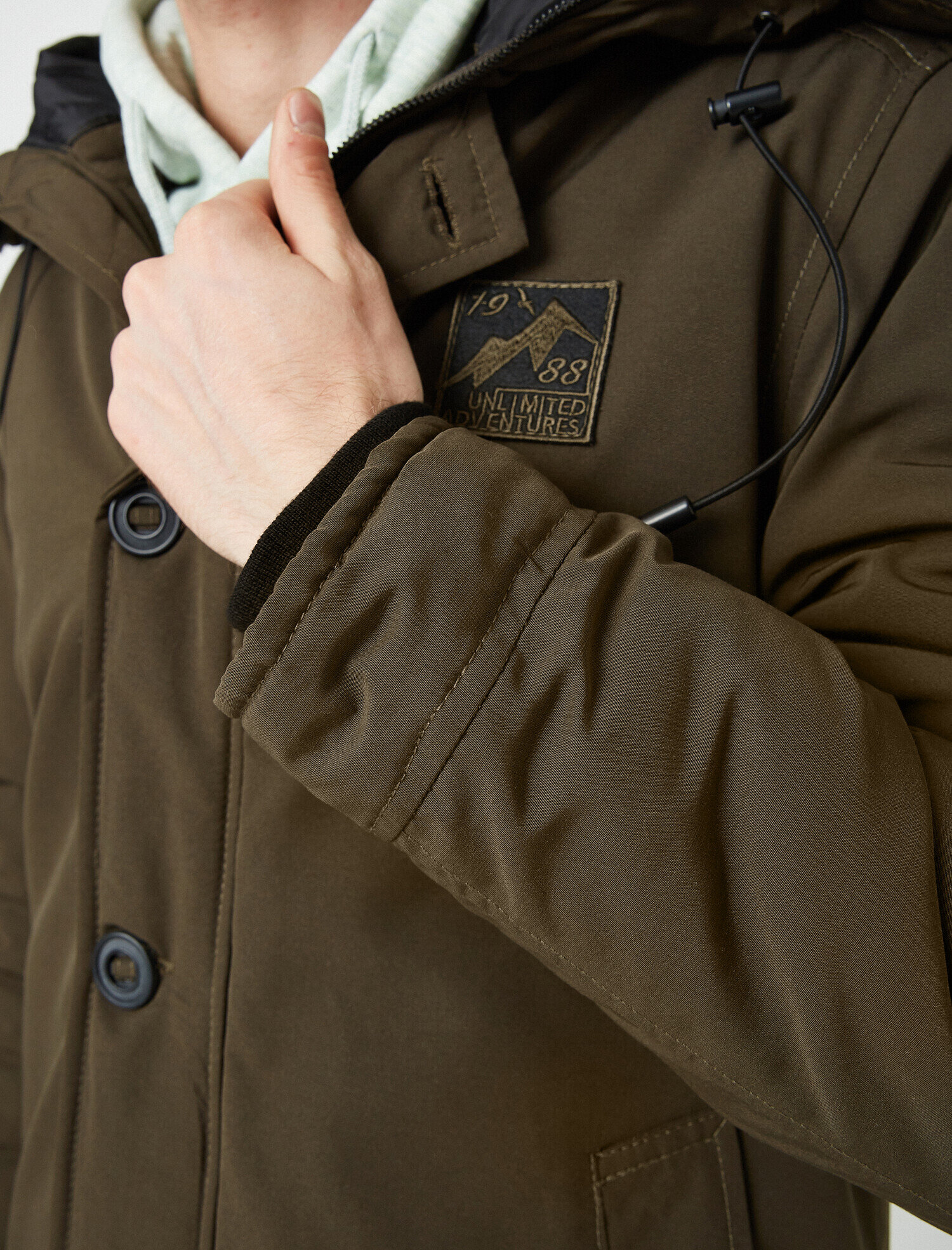   Kapüşonlu Baskılı Uzun Kollu Sweatshirt