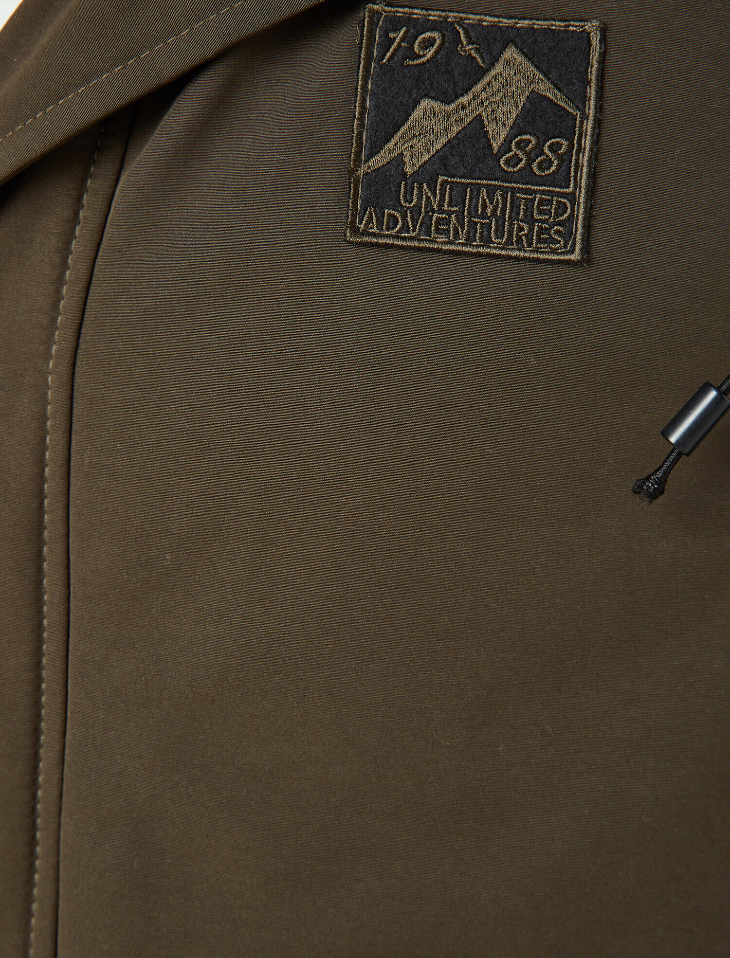   Kapüşonlu Baskılı Uzun Kollu Sweatshirt