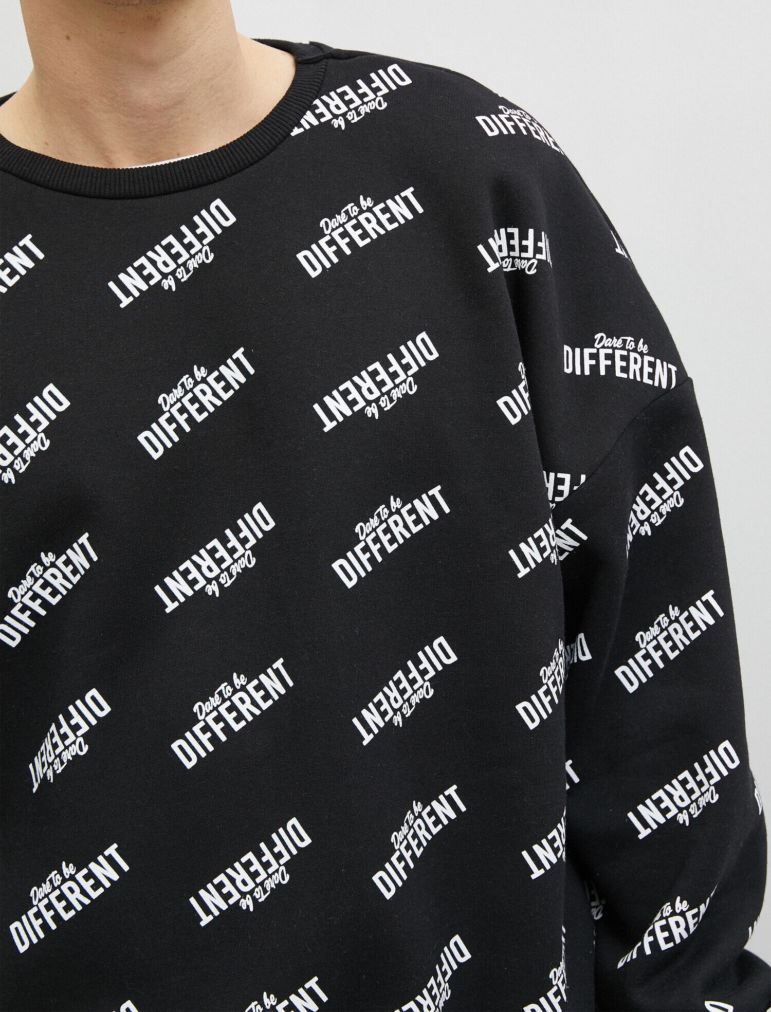   Baskılı Bisiklet Yaka Uzun Kollu Sweatshirt