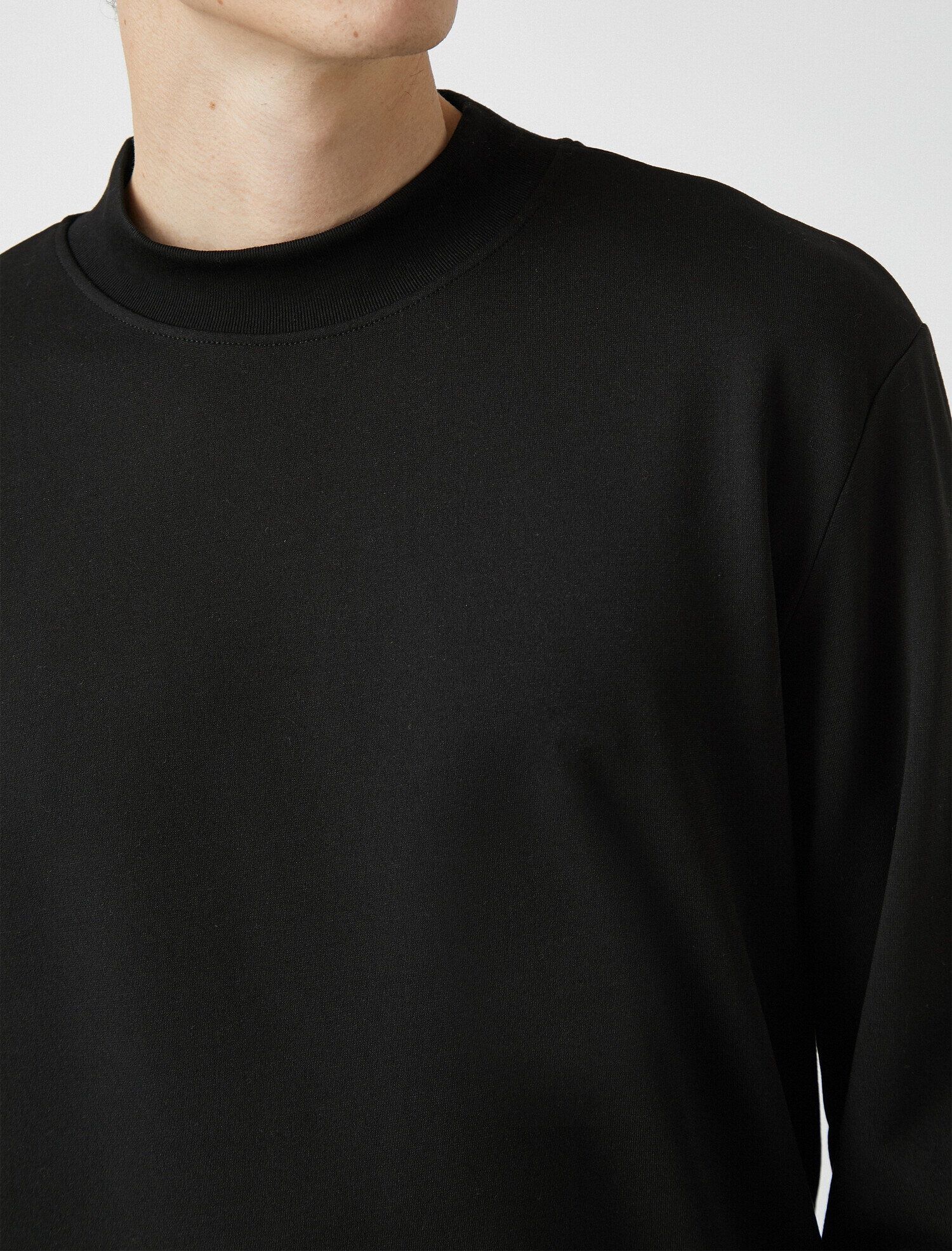 Basic Bisiklet Yaka Uzun Kollu Sweatshirt