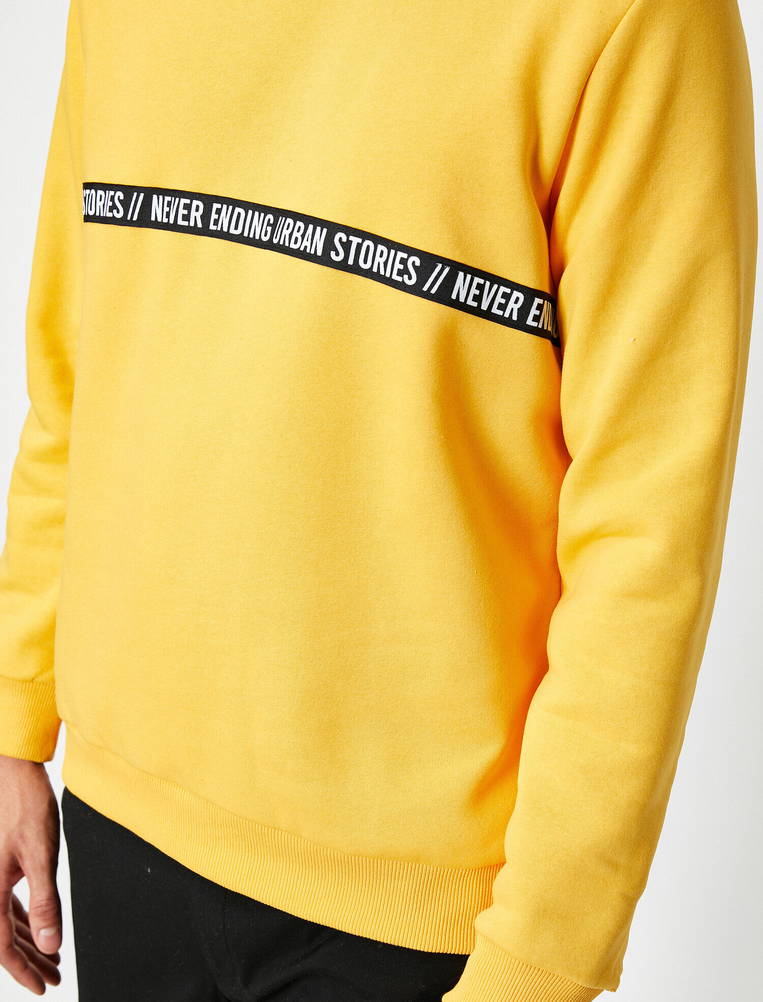   Bisiklet Yaka Uzun Kollu Baskılı Sweatshirt