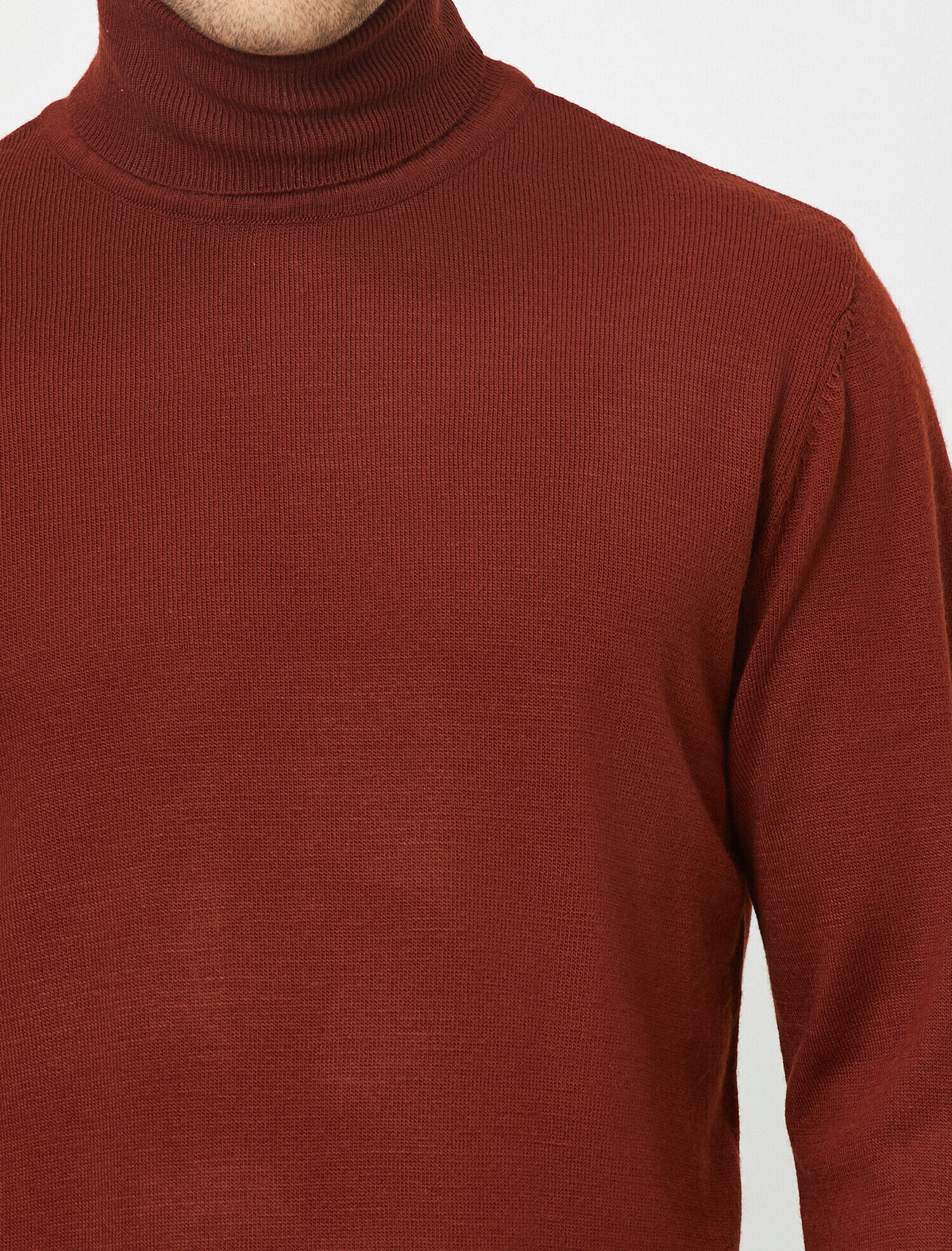   Boğazlı Uzun Kollu Dar Kesim Triko Kazak