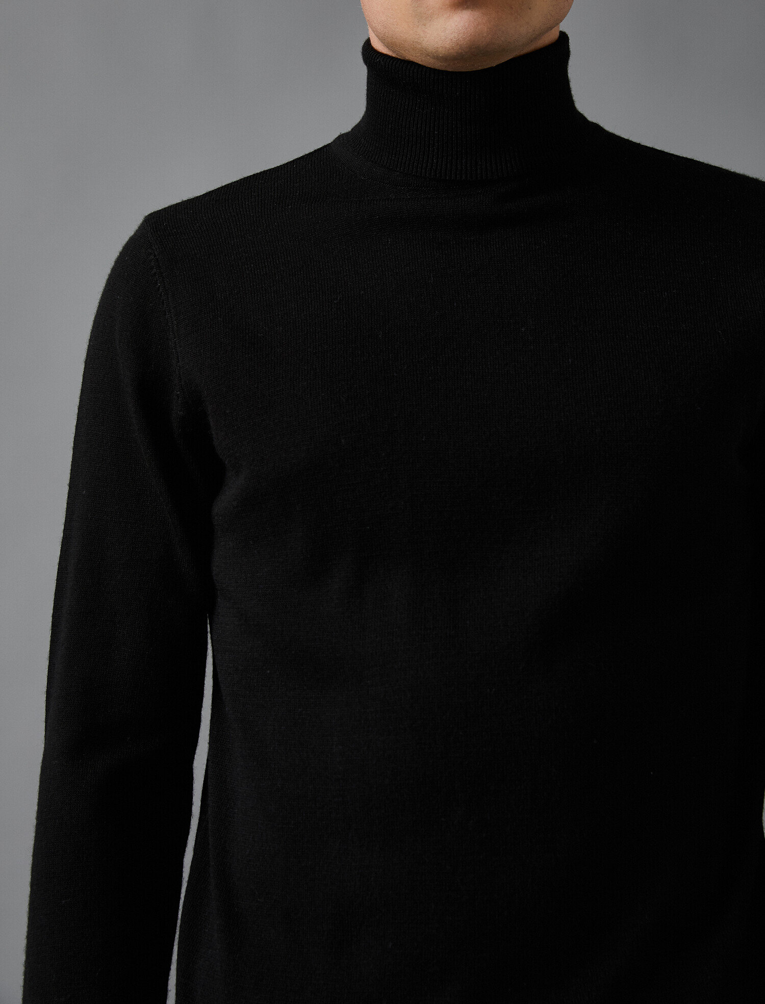   Boğazlı Uzun Kollu Dar Kesim Triko Kazak