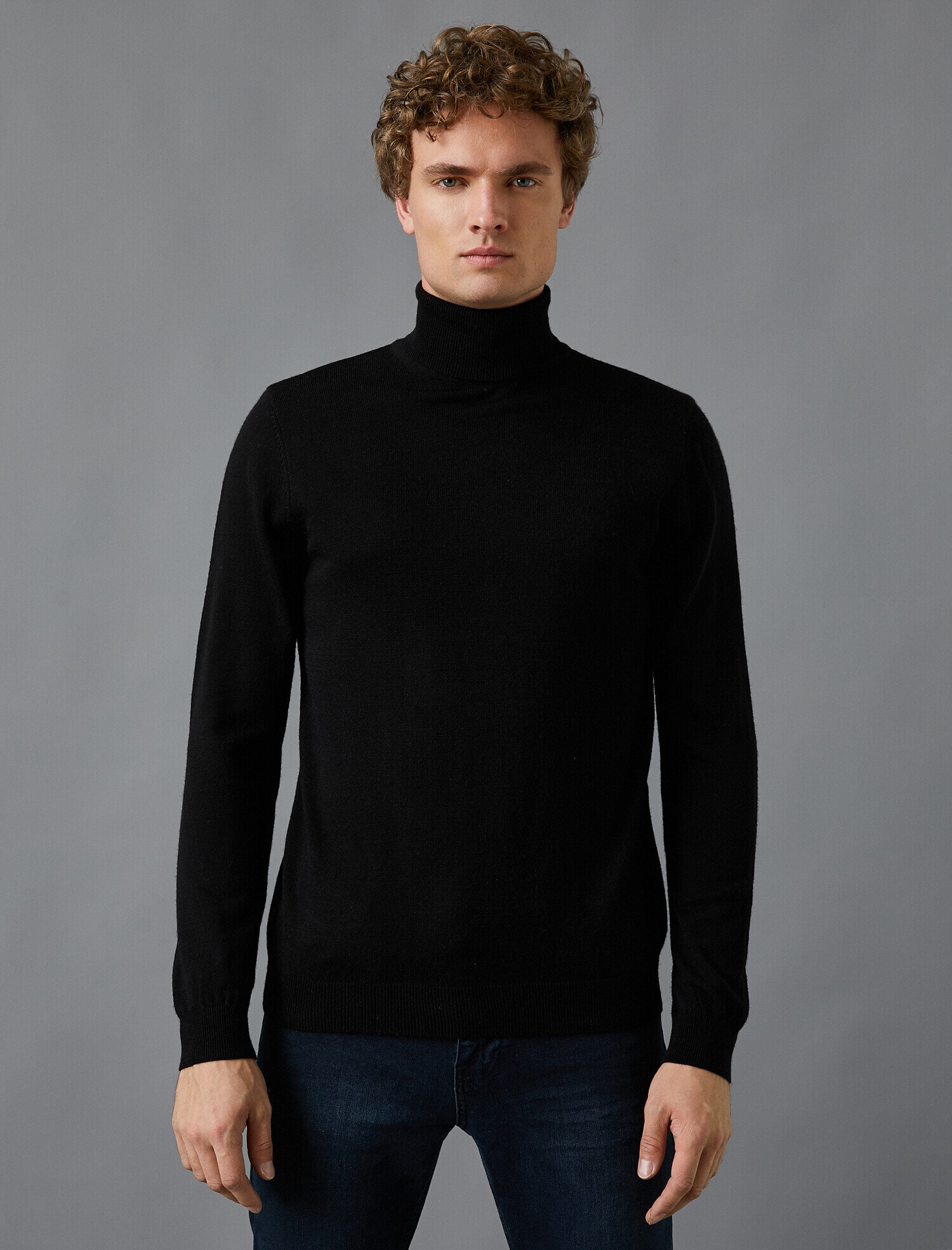   Boğazlı Uzun Kollu Dar Kesim Triko Kazak