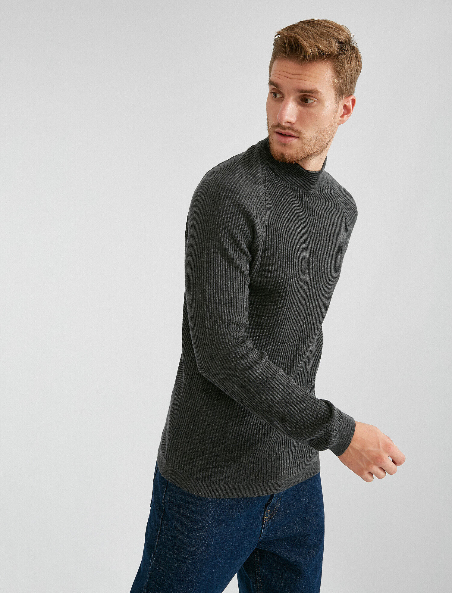   Yarım Balıkçı Yaka Uzun Kollu Triko Kazak