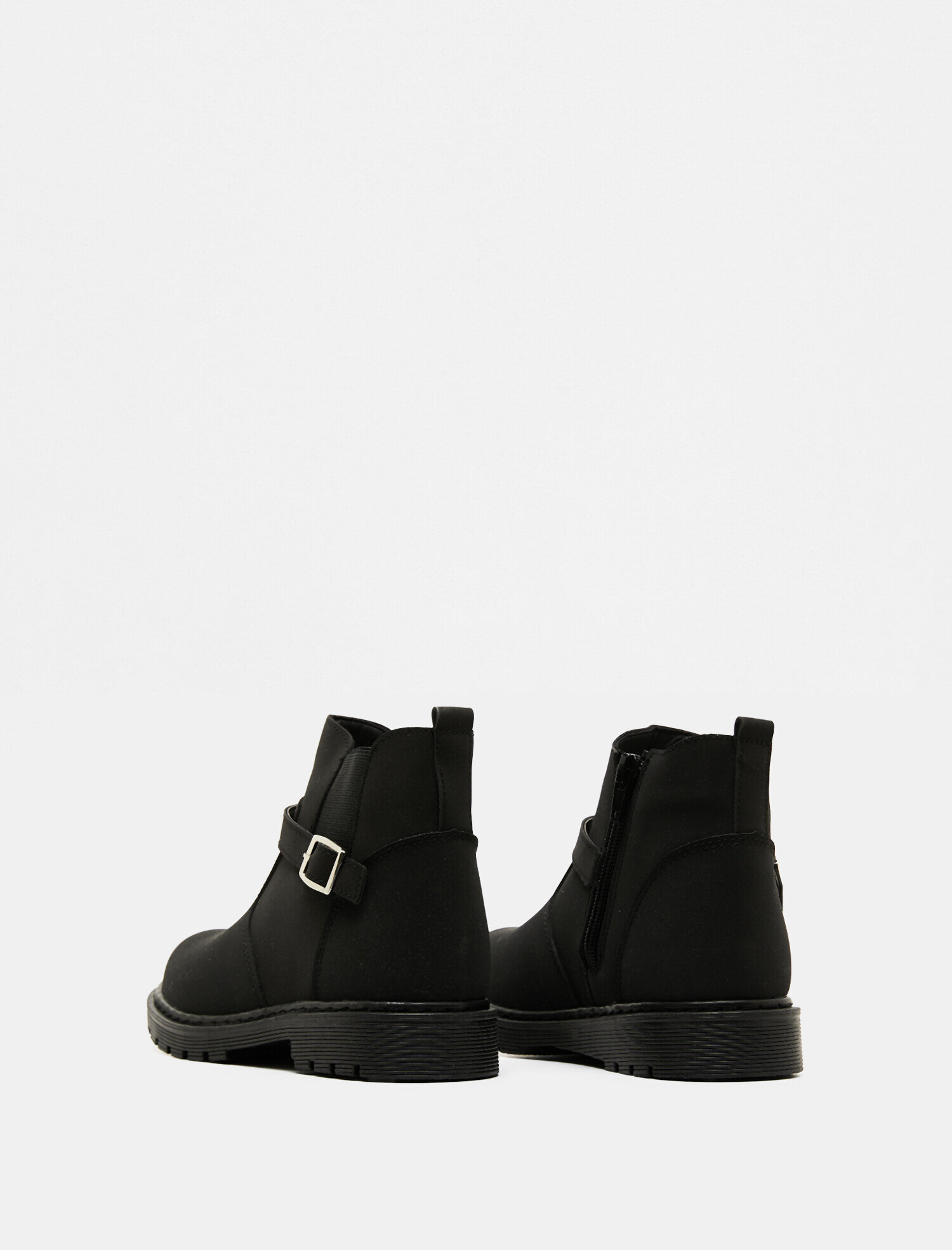  Erkek Çocuk Toka Detaylı Bot