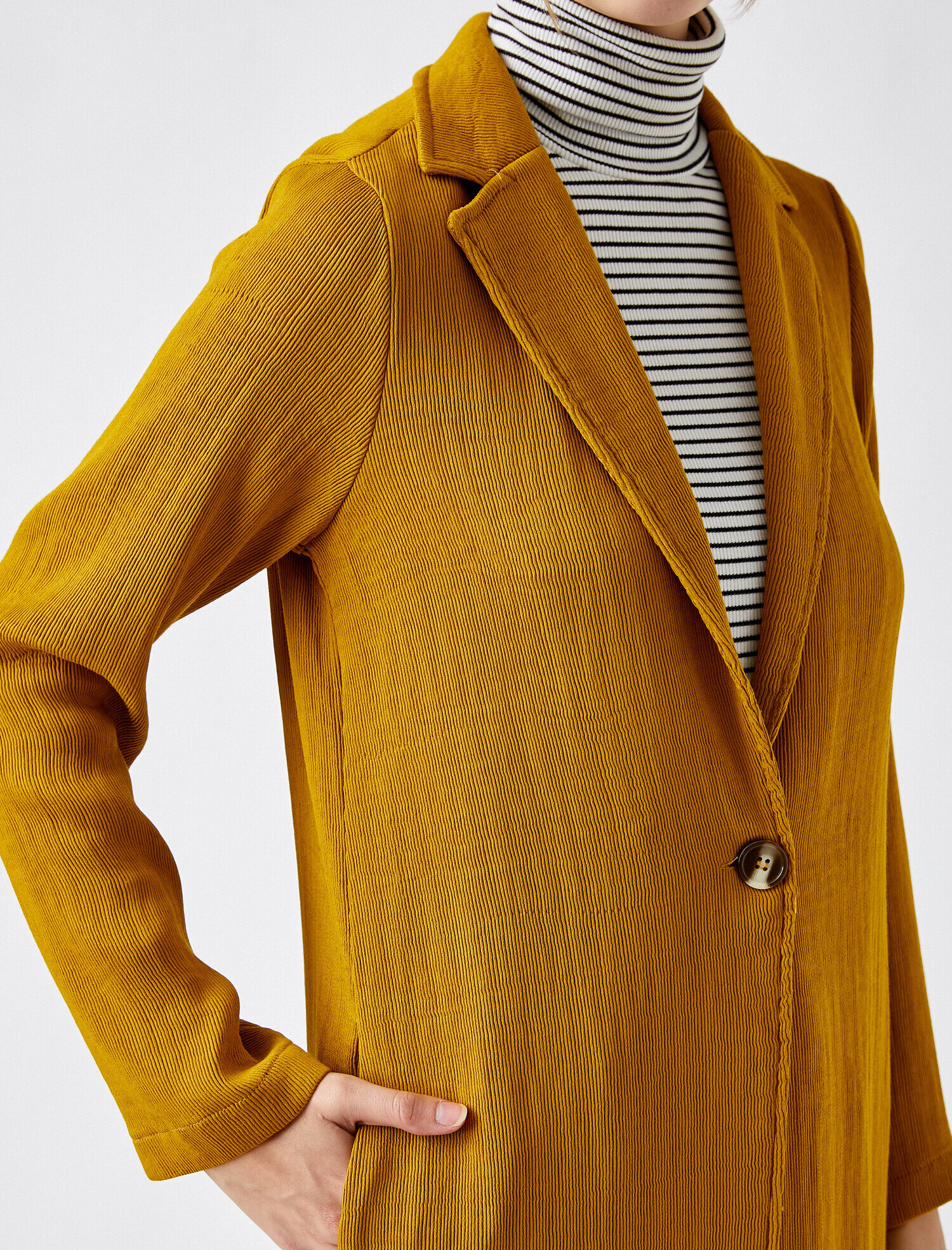   Klasik Yaka Trençkot