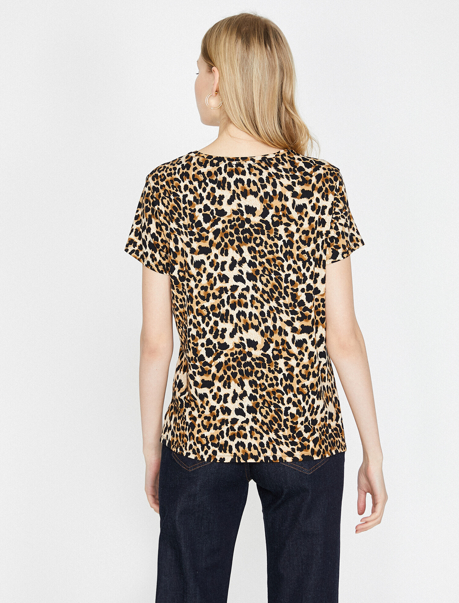   Leopar Desenli Tişört