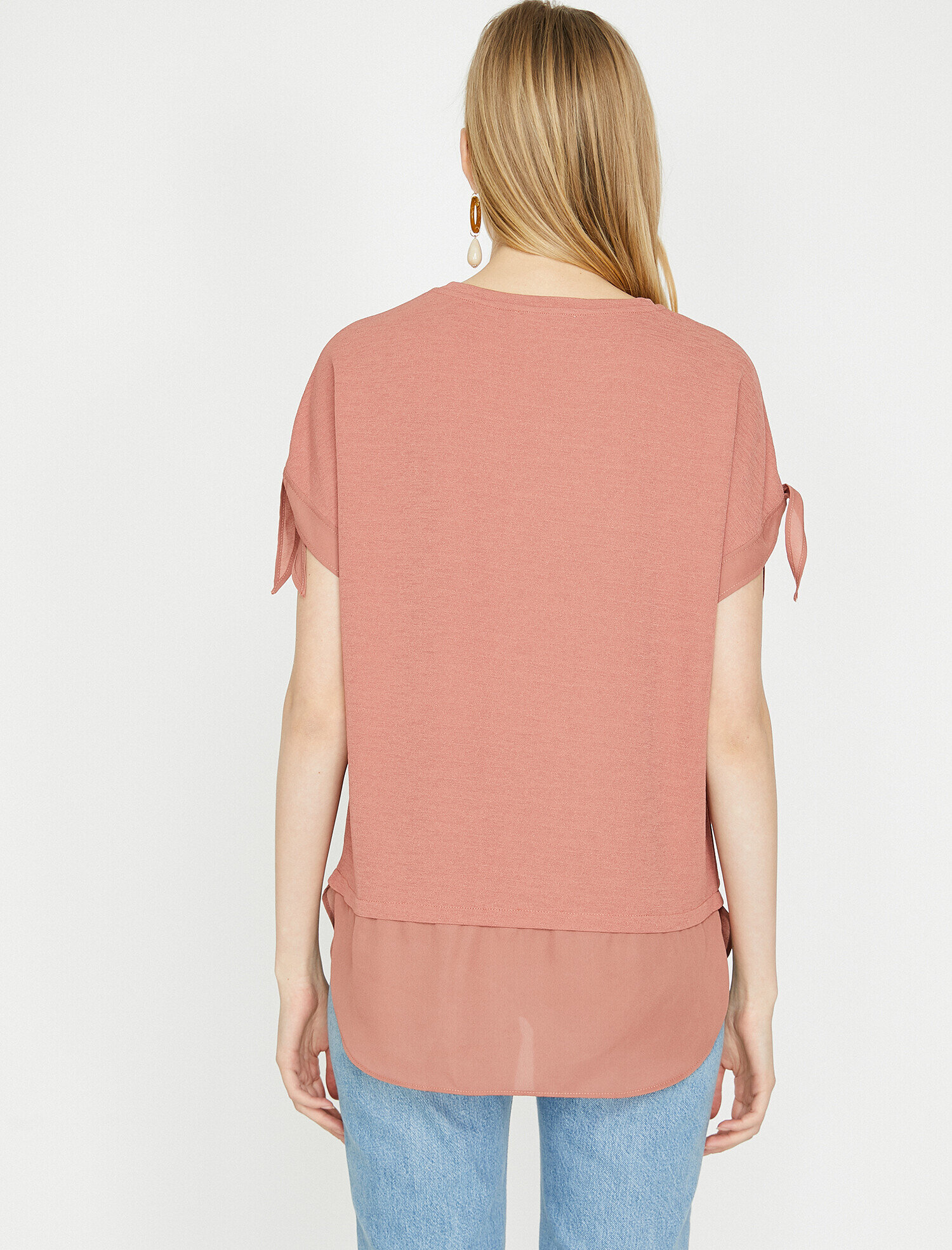   Kol Detaylı Tişört