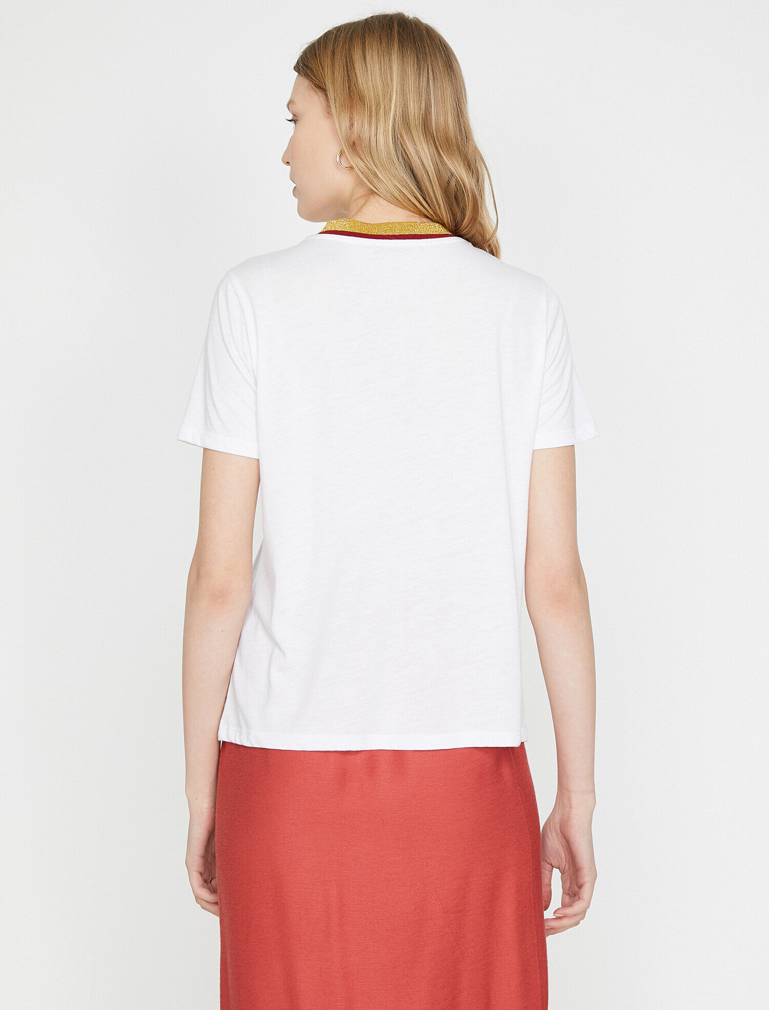   İnci Detaylı Tişört