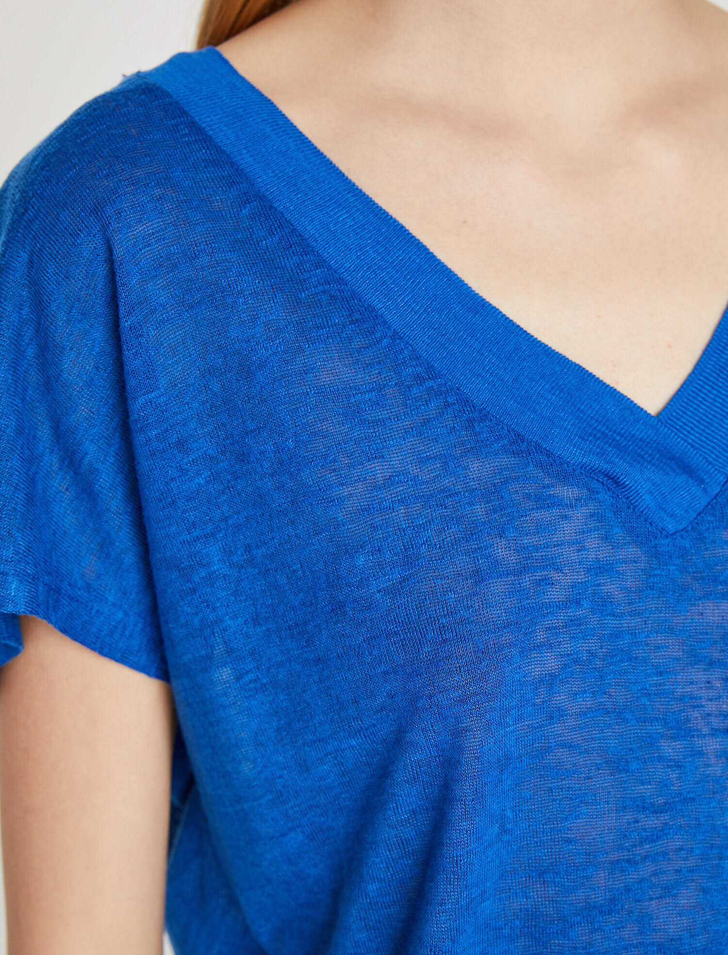   Keten Görünümlü V Yaka Tişört