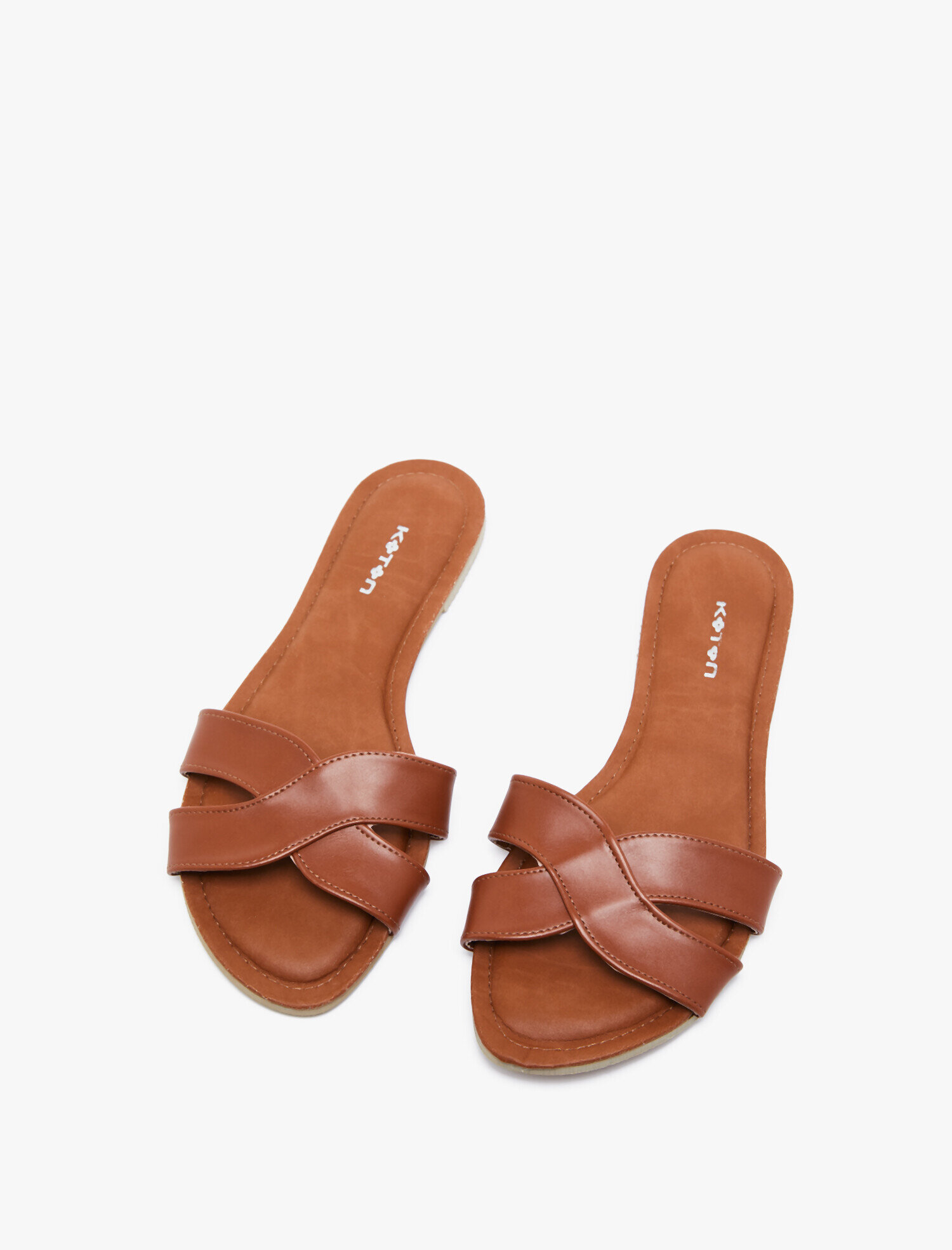  Kadın Deri Görünümlü Terlik