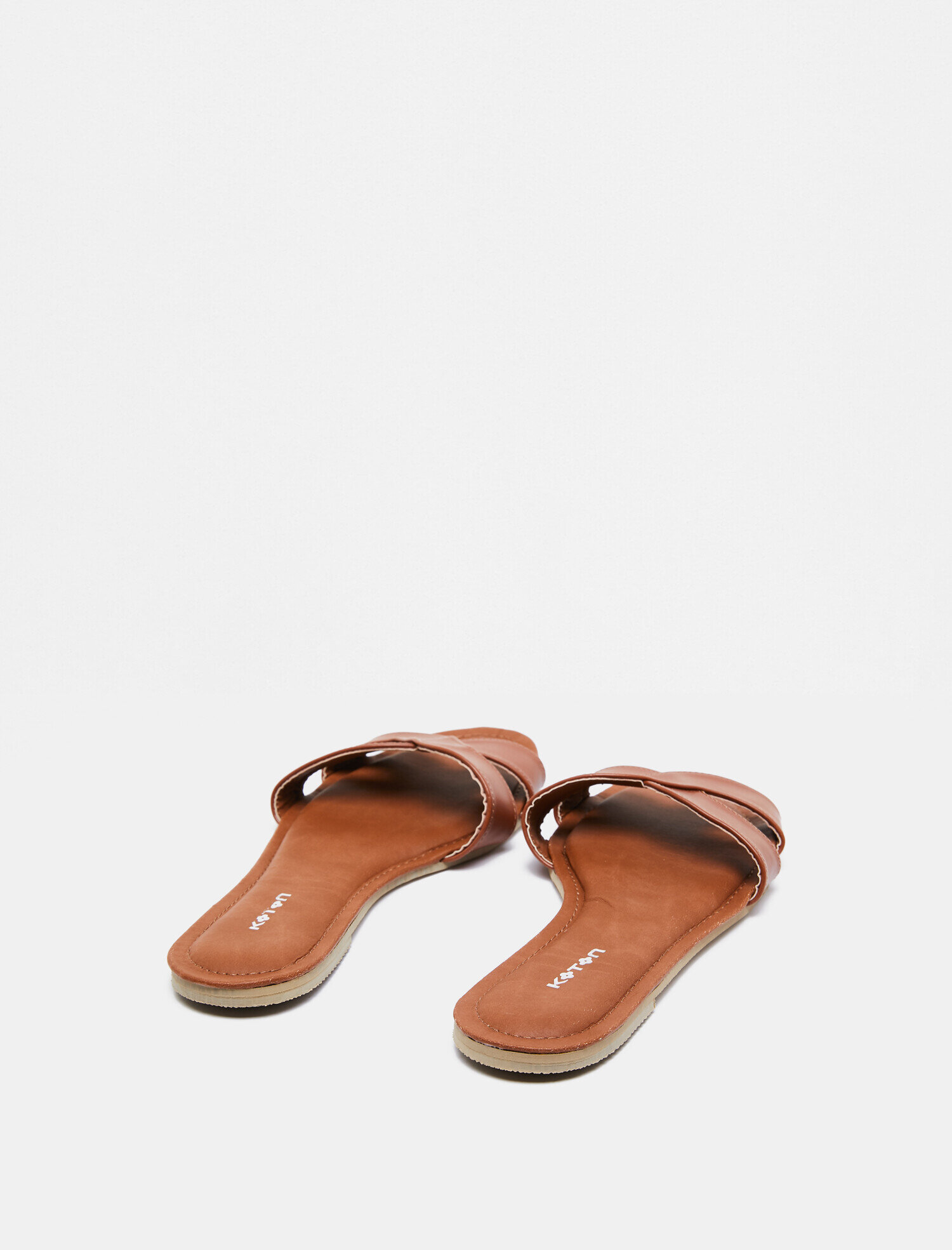  Kadın Deri Görünümlü Terlik